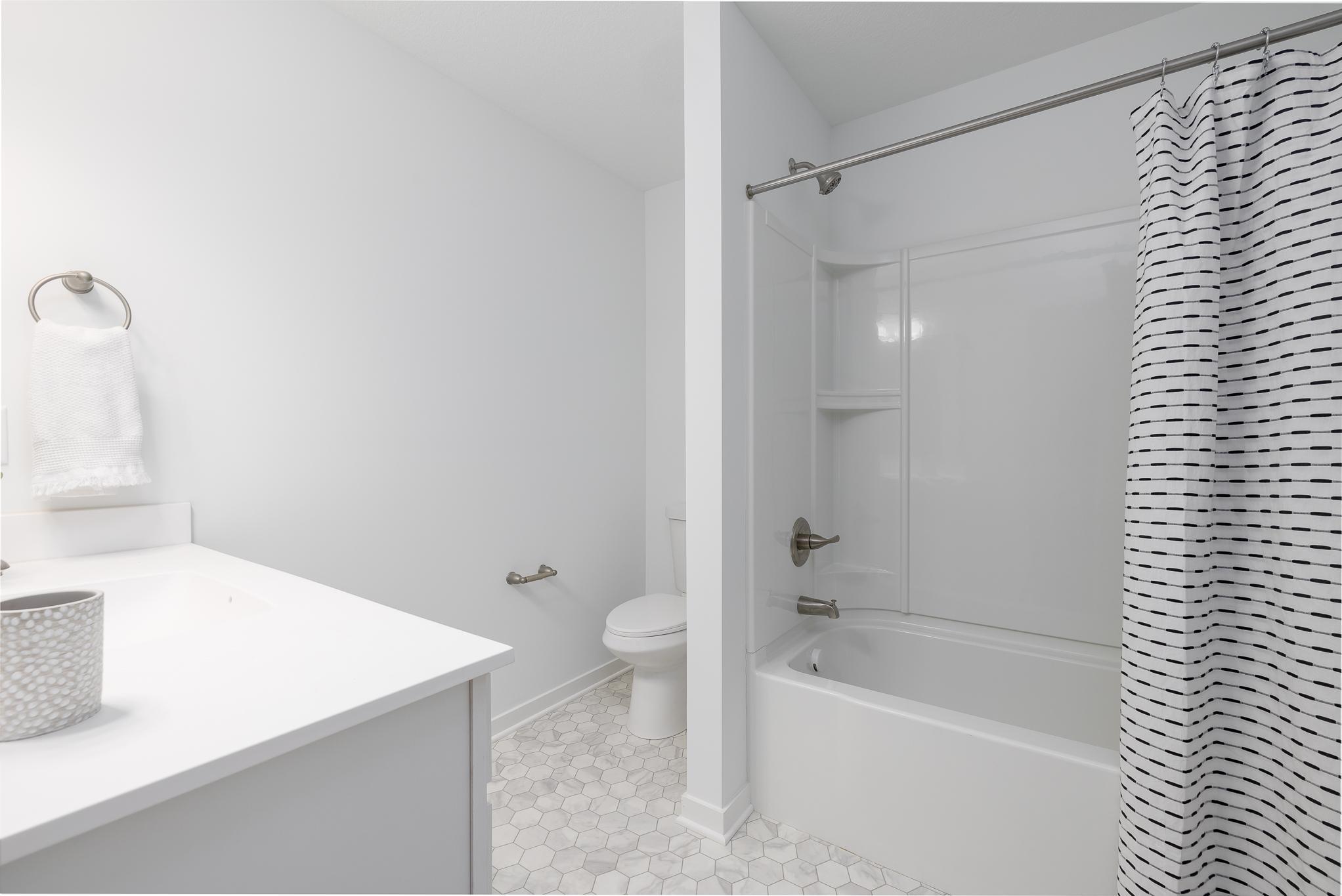 View of Residential at 2034 James Avenue, Minneapolis MN 55411, Minneapolis (19 of 23) - Mike Wilen | Minnesota Team Real Estate