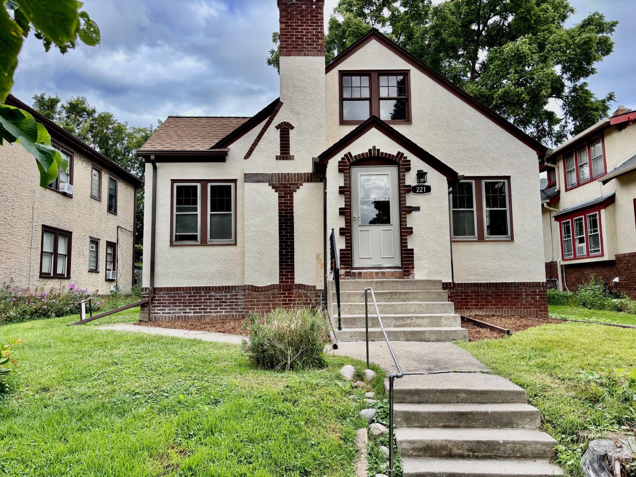View of Residential at 221 Cedar Lake Road, Minneapolis MN 55405, Minneapolis - Mike Wilen | Minnesota Team Real Estate