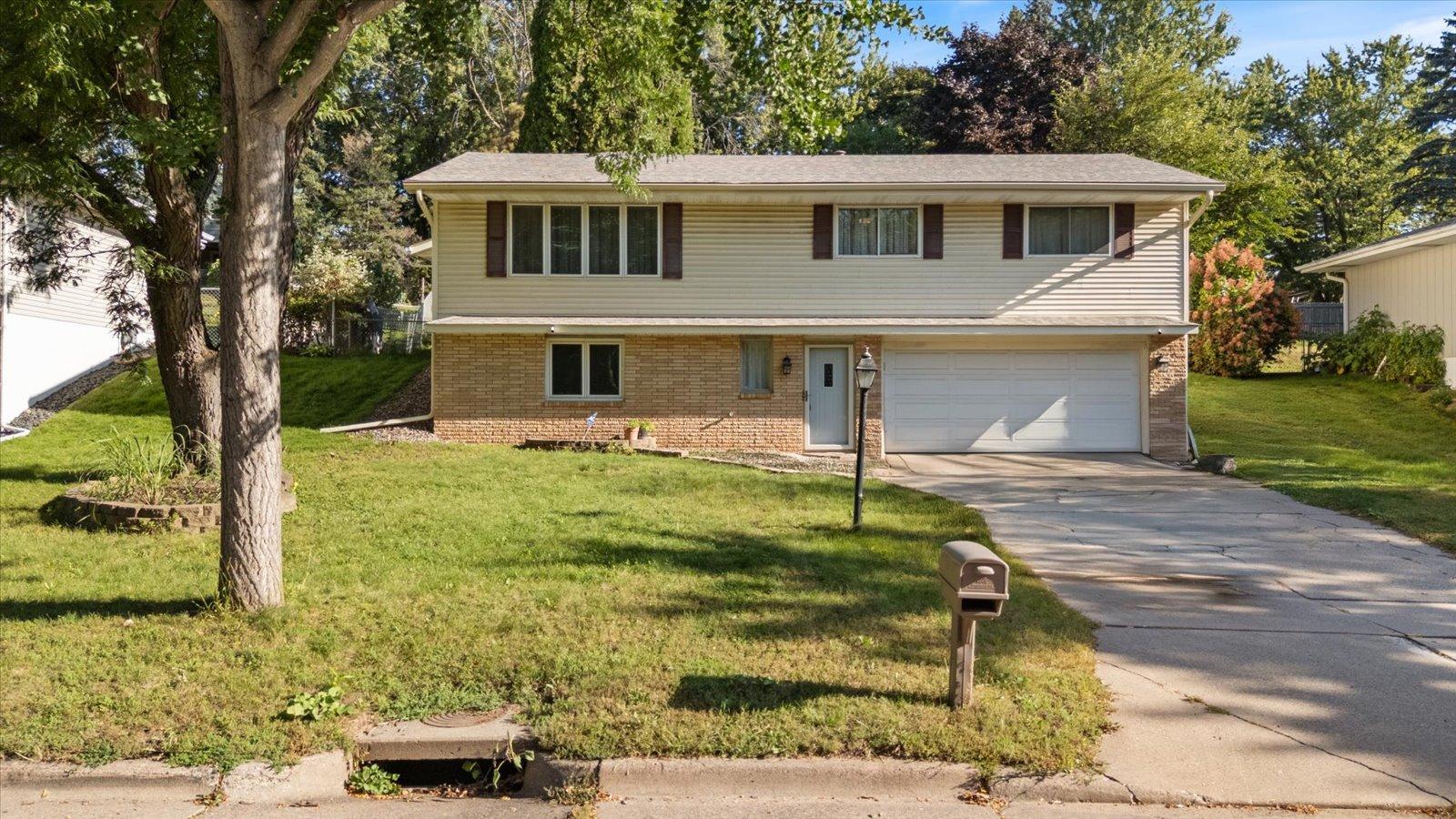 View of Residential at 1989 Park Drive, Saint Paul MN 55119, Saint Paul - Mike Wilen | Minnesota Team Real Estate