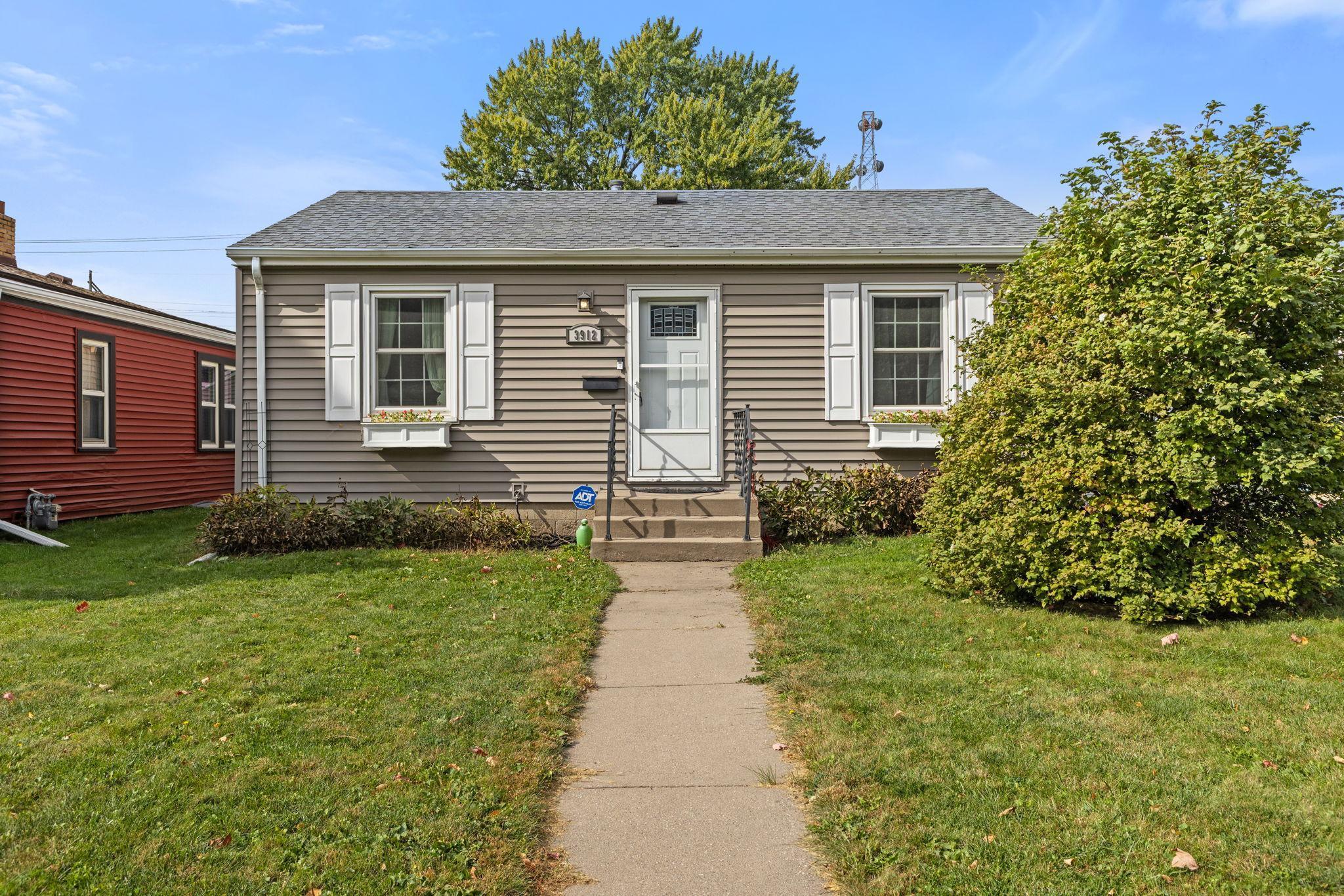 View of Residential at 3912 2nd Street, Columbia Heights MN 55421, Columbia Heights - Mike Wilen | Minnesota Team Real Estate