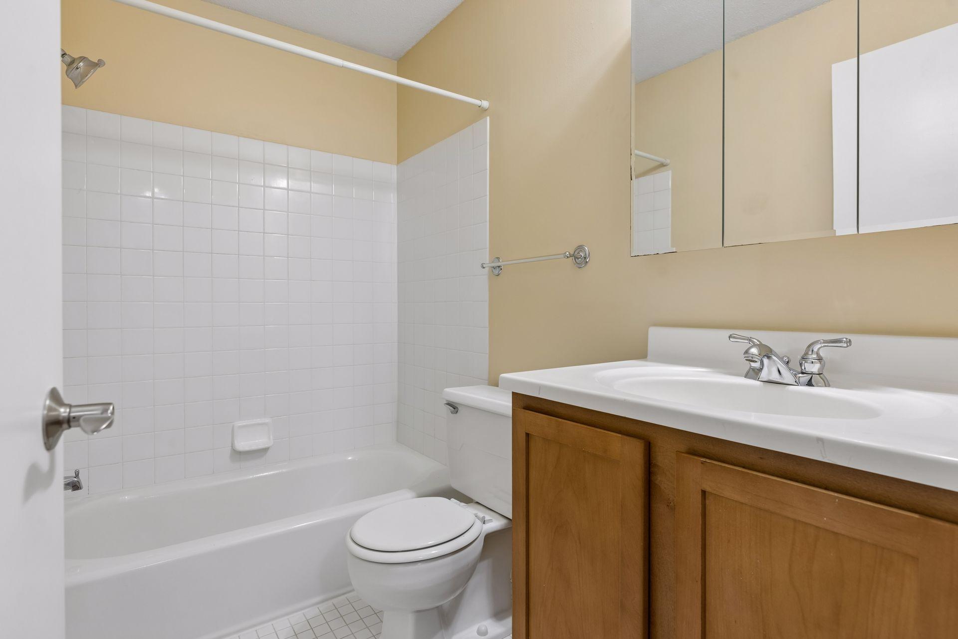 View of Residential at 3540 Hennepin Avenue #316, Minneapolis MN 55408, Minneapolis (8 of 11) - Mike Wilen | Minnesota Team Real Estate