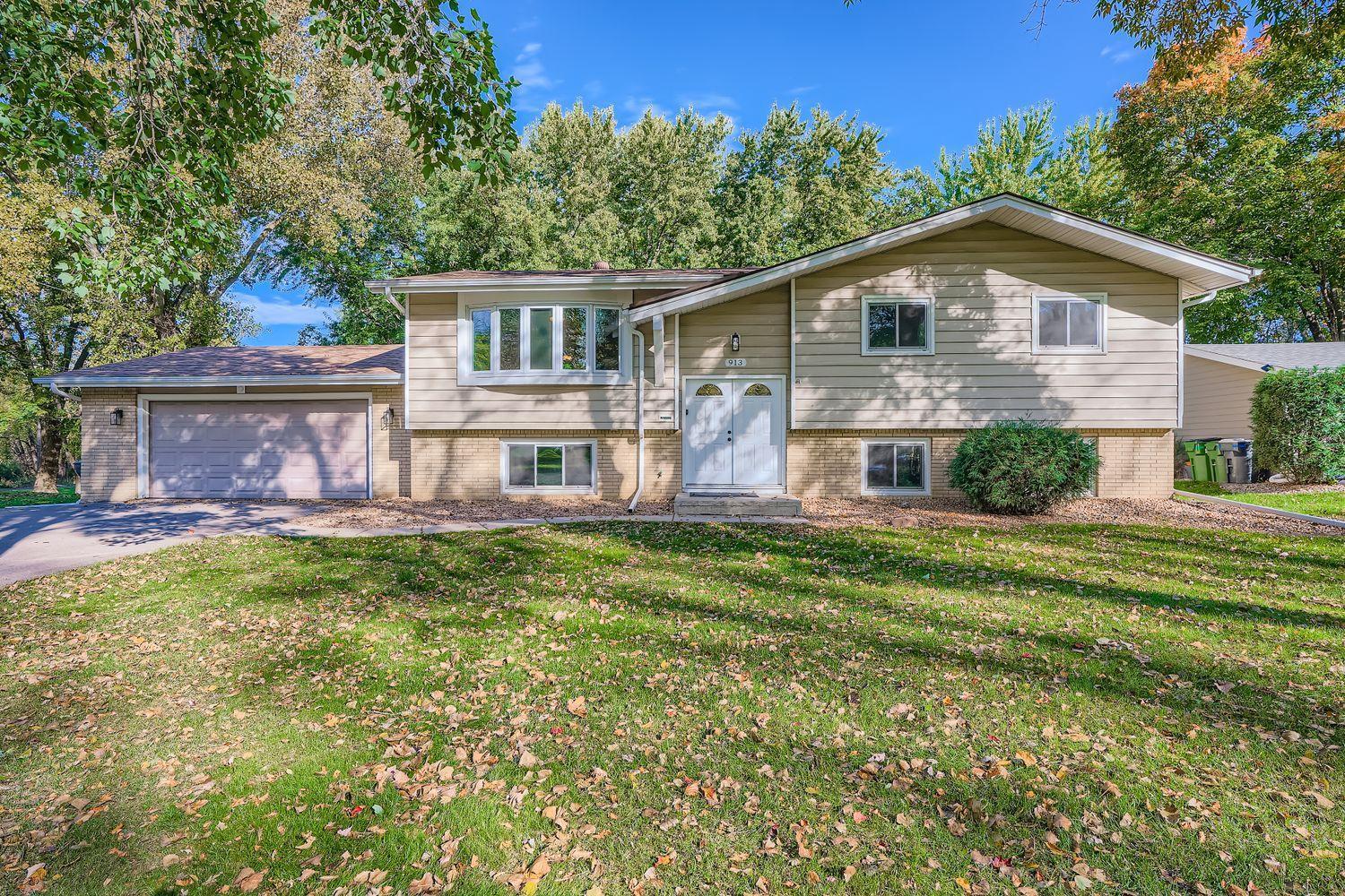 View of Residential at 913 Harriet Avenue, Shoreview MN 55126, Shoreview - Mike Wilen | Minnesota Team Real Estate