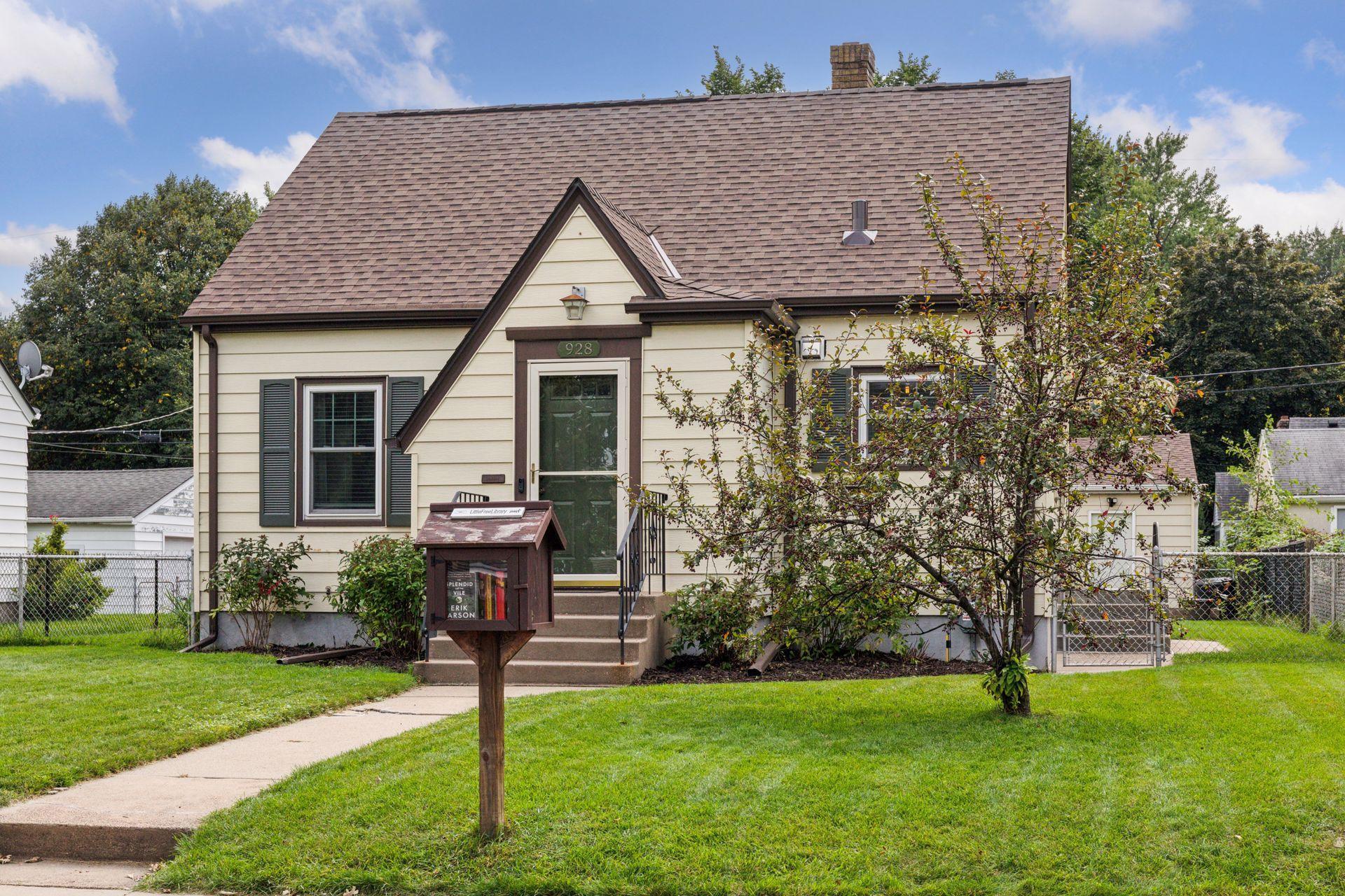 View of Residential at 928 Iowa Avenue, Saint Paul MN 55117, Saint Paul - Mike Wilen | Minnesota Team Real Estate
