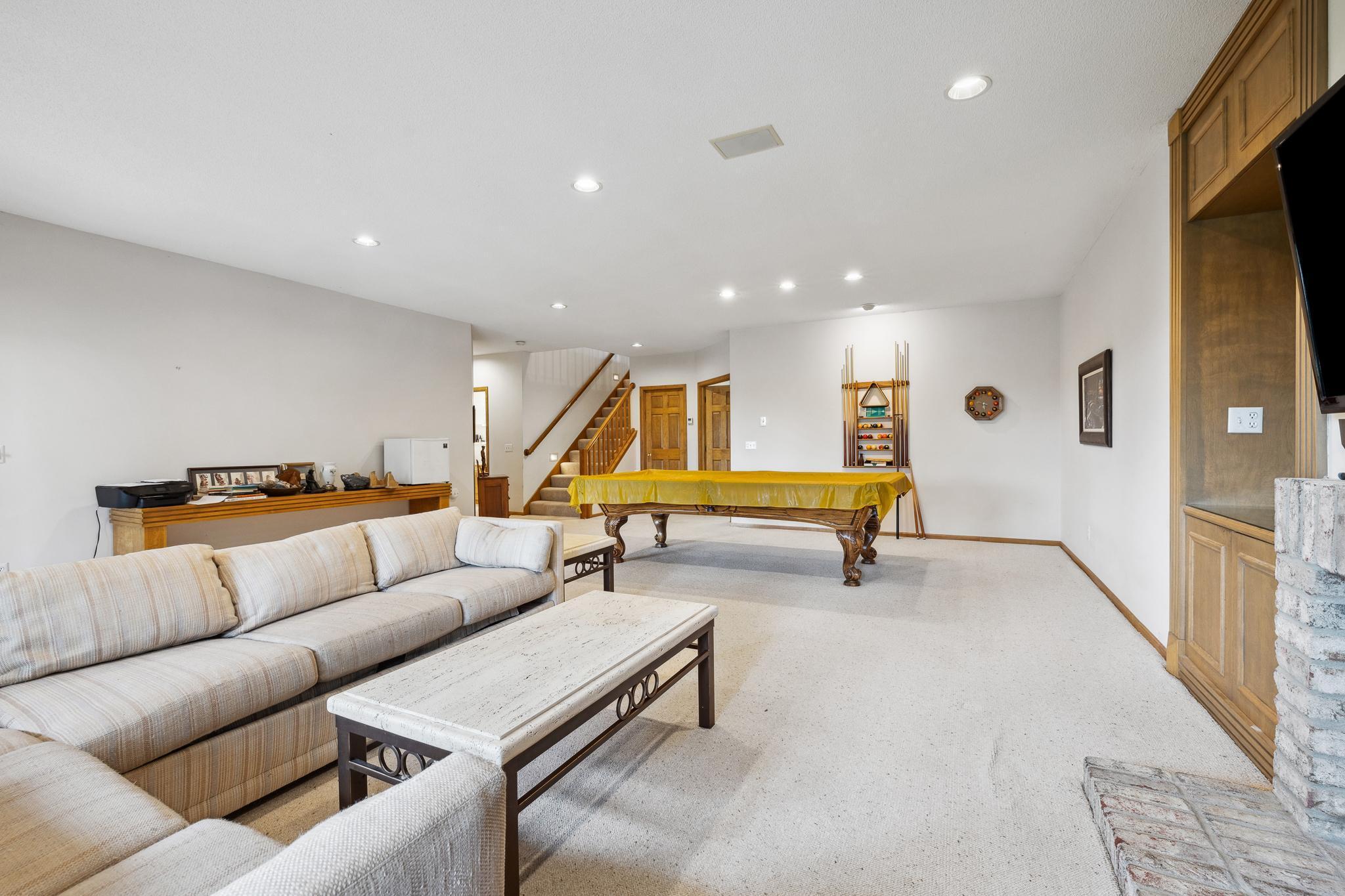 View of Residential at 8991 Ferndale Lane, Eden Prairie MN 55347, Eden Prairie (24 of 45) - Mike Wilen | Minnesota Team Real Estate