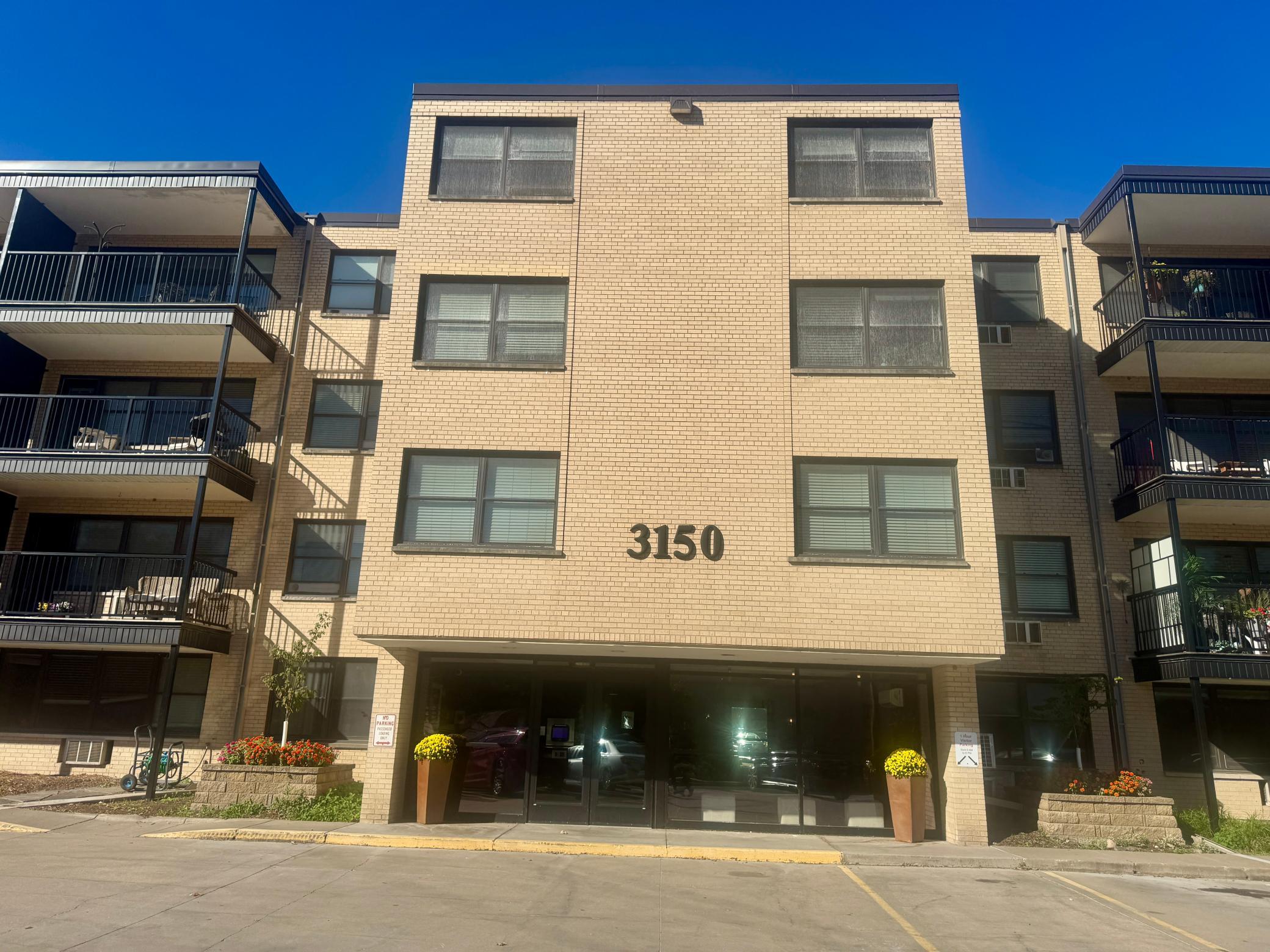 View of Residential at 3150 Excelsior Boulevard #211, Minneapolis MN 55416, Minneapolis (5 of 33) - Mike Wilen | Minnesota Team Real Estate