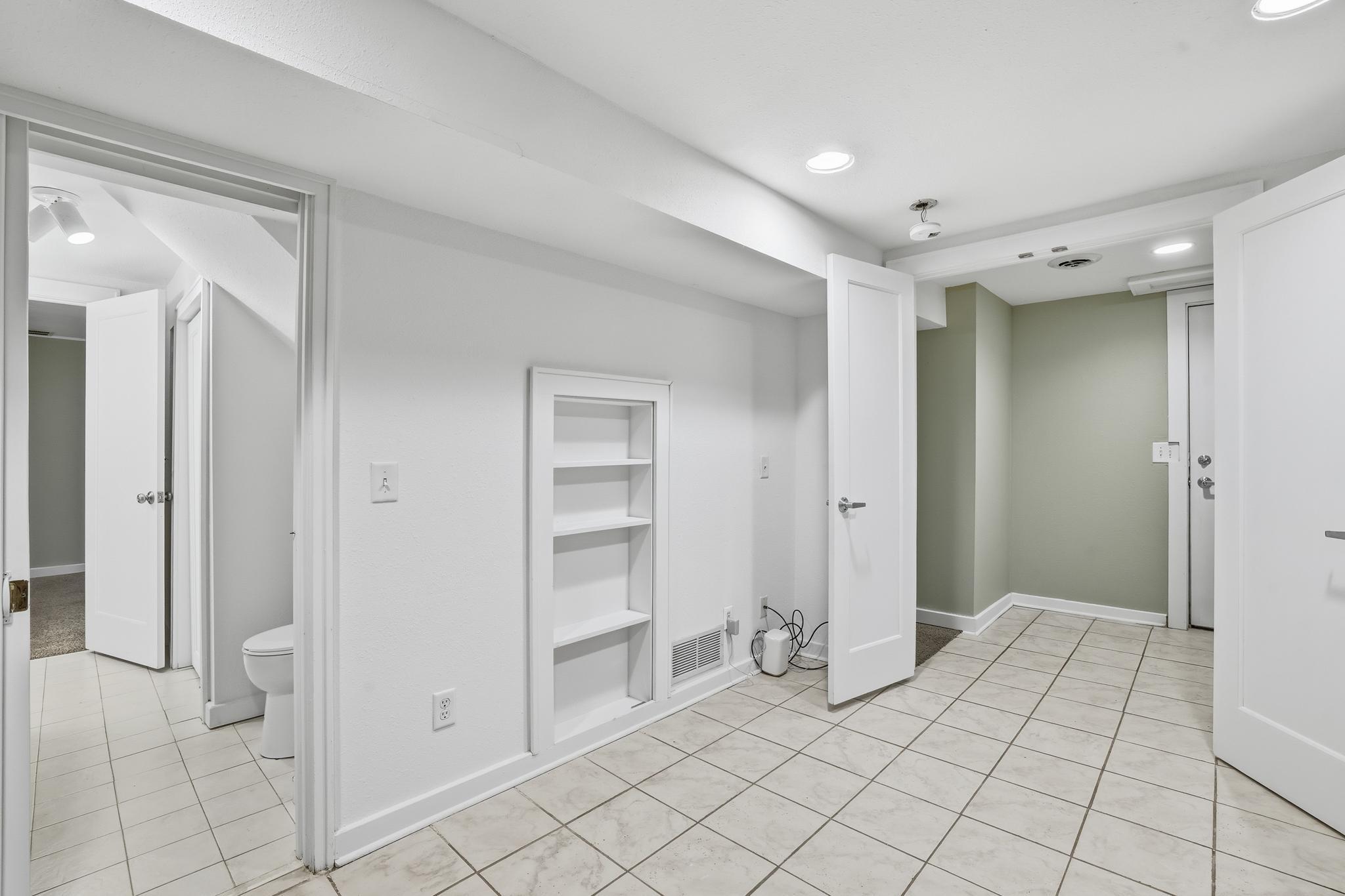 View of Commercial Sale at 233 Groveland Avenue, Minneapolis MN 55403, Minneapolis (28 of 35) - Mike Wilen | Minnesota Team Real Estate