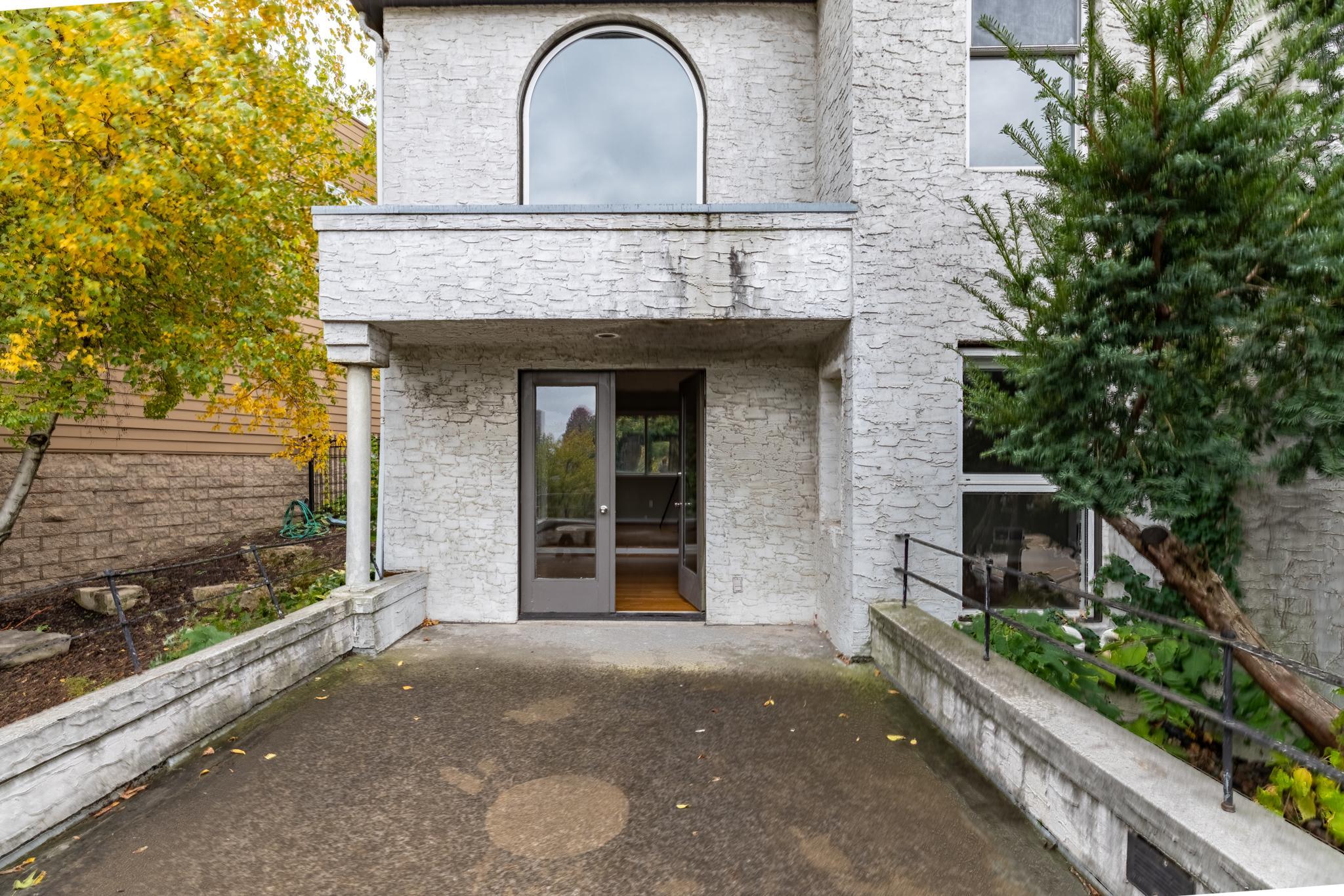 View of Commercial Sale at 233 Groveland Avenue, Minneapolis MN 55403, Minneapolis (6 of 35) - Mike Wilen | Minnesota Team Real Estate