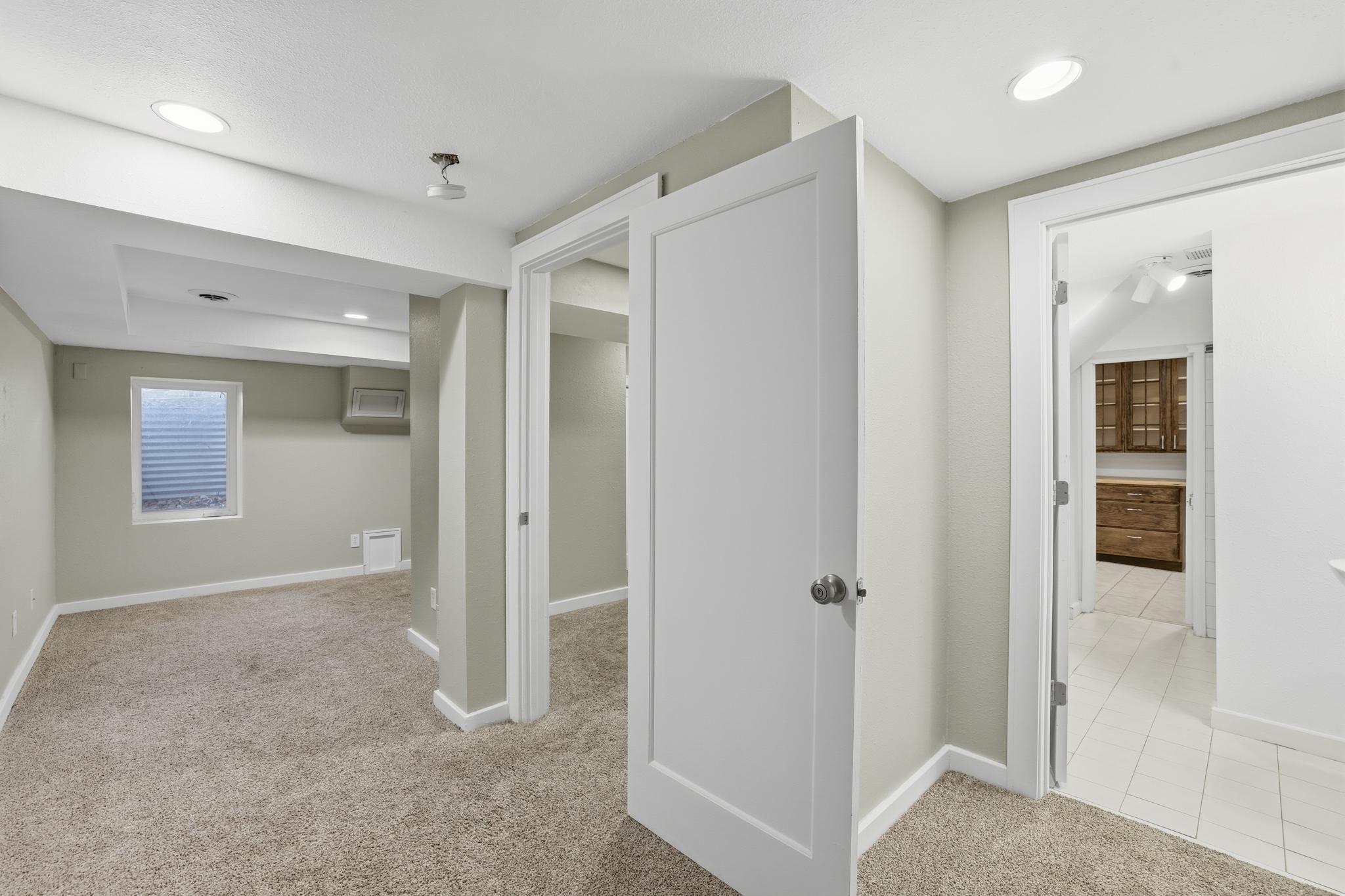 View of Commercial Sale at 233 Groveland Avenue, Minneapolis MN 55403, Minneapolis (27 of 35) - Mike Wilen | Minnesota Team Real Estate