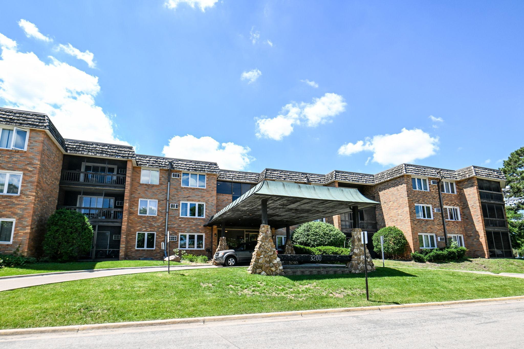 View of Residential at 3200 Virginia Avenue #304, Saint Louis Park MN 55426, Saint Louis Park - Mike Wilen | Minnesota Team Real Estate
