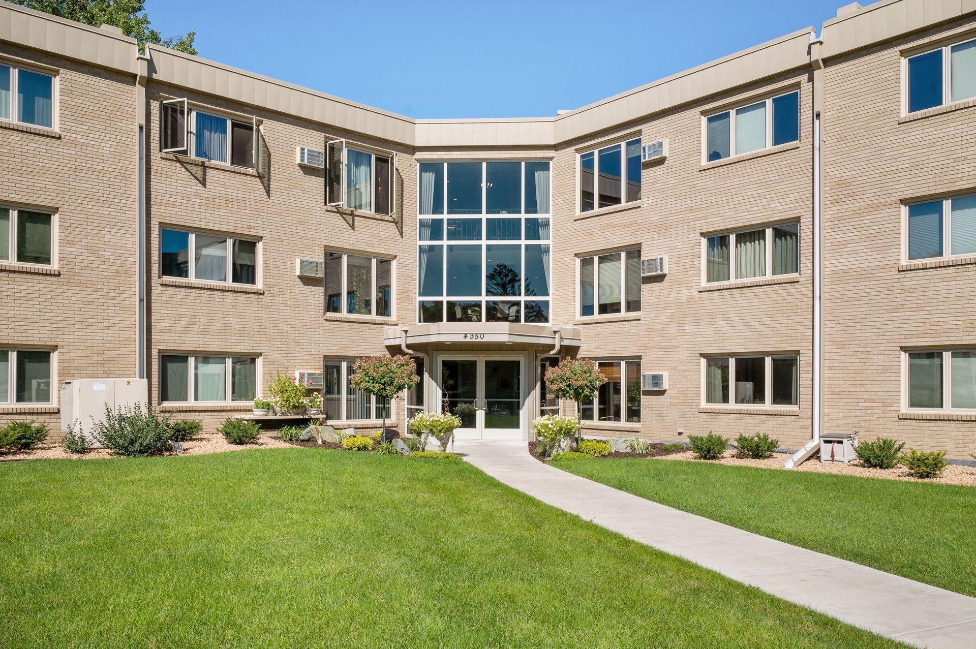 View of Residential at 4350 Brookside Court #114, Edina MN 55436, Edina (20 of 29) - Mike Wilen | Minnesota Team Real Estate