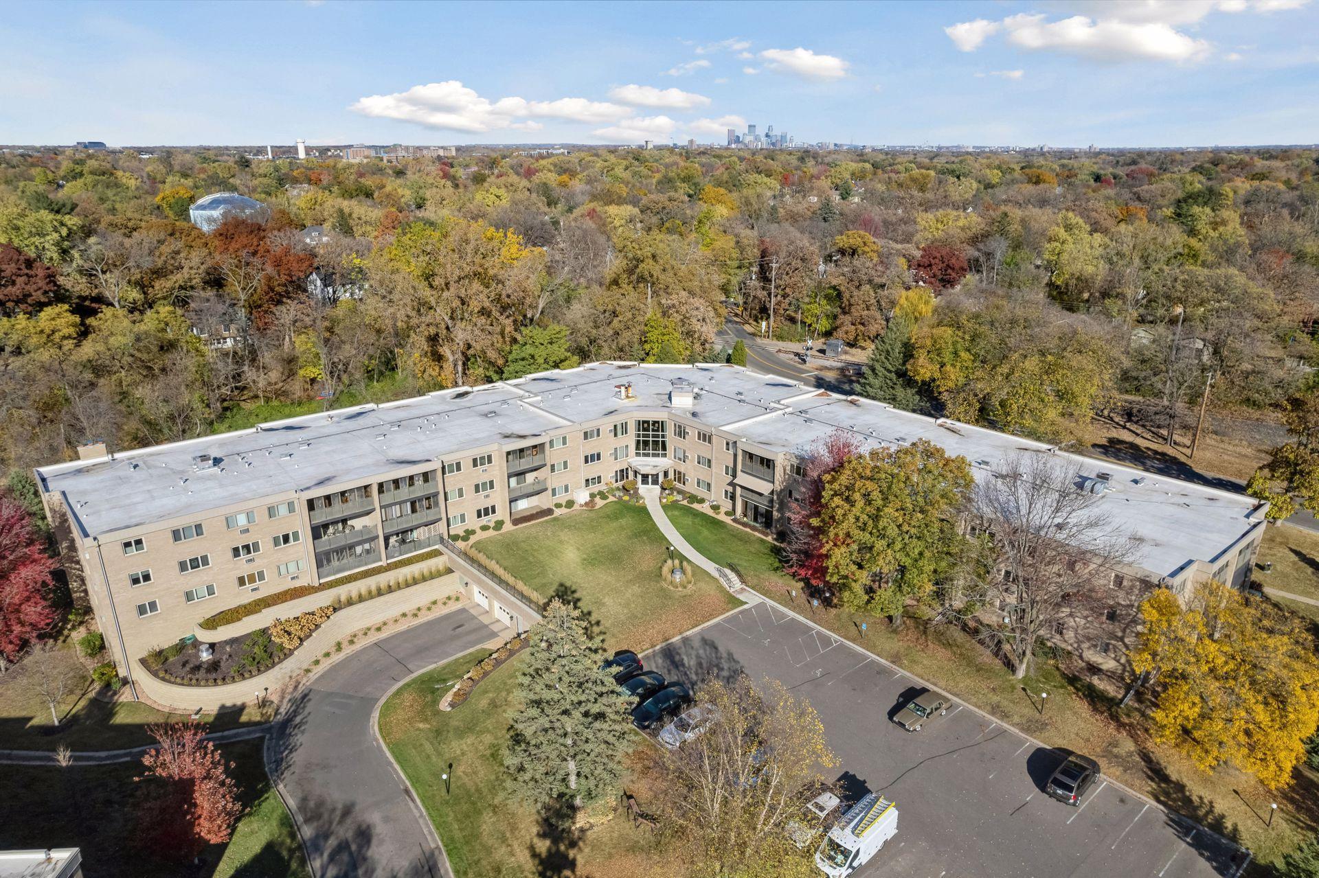 View of Residential at 4350 Brookside Court #114, Edina MN 55436, Edina (22 of 29) - Mike Wilen | Minnesota Team Real Estate