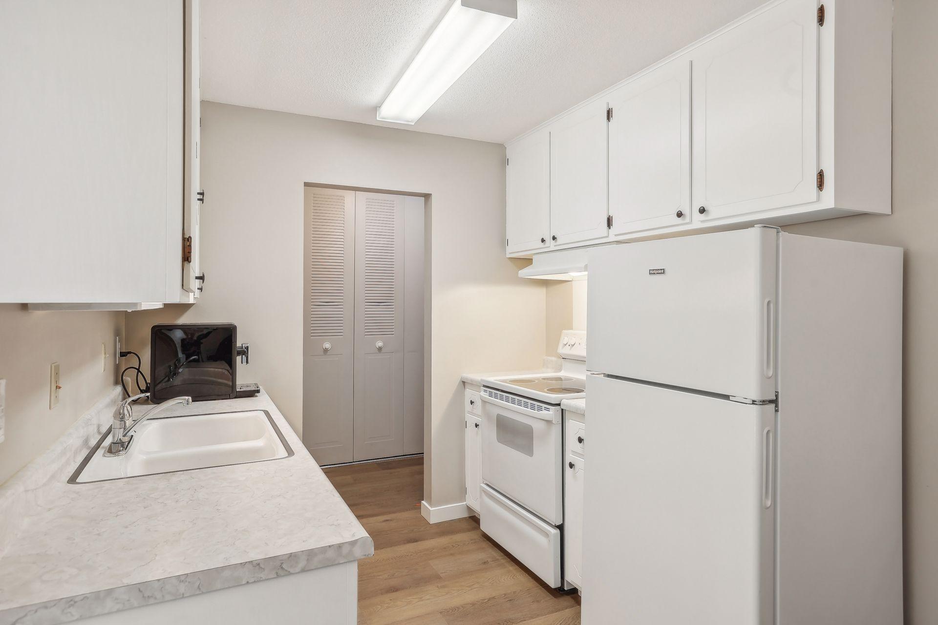 View of Residential at 4350 Brookside Court #114, Edina MN 55436, Edina (10 of 29) - Mike Wilen | Minnesota Team Real Estate