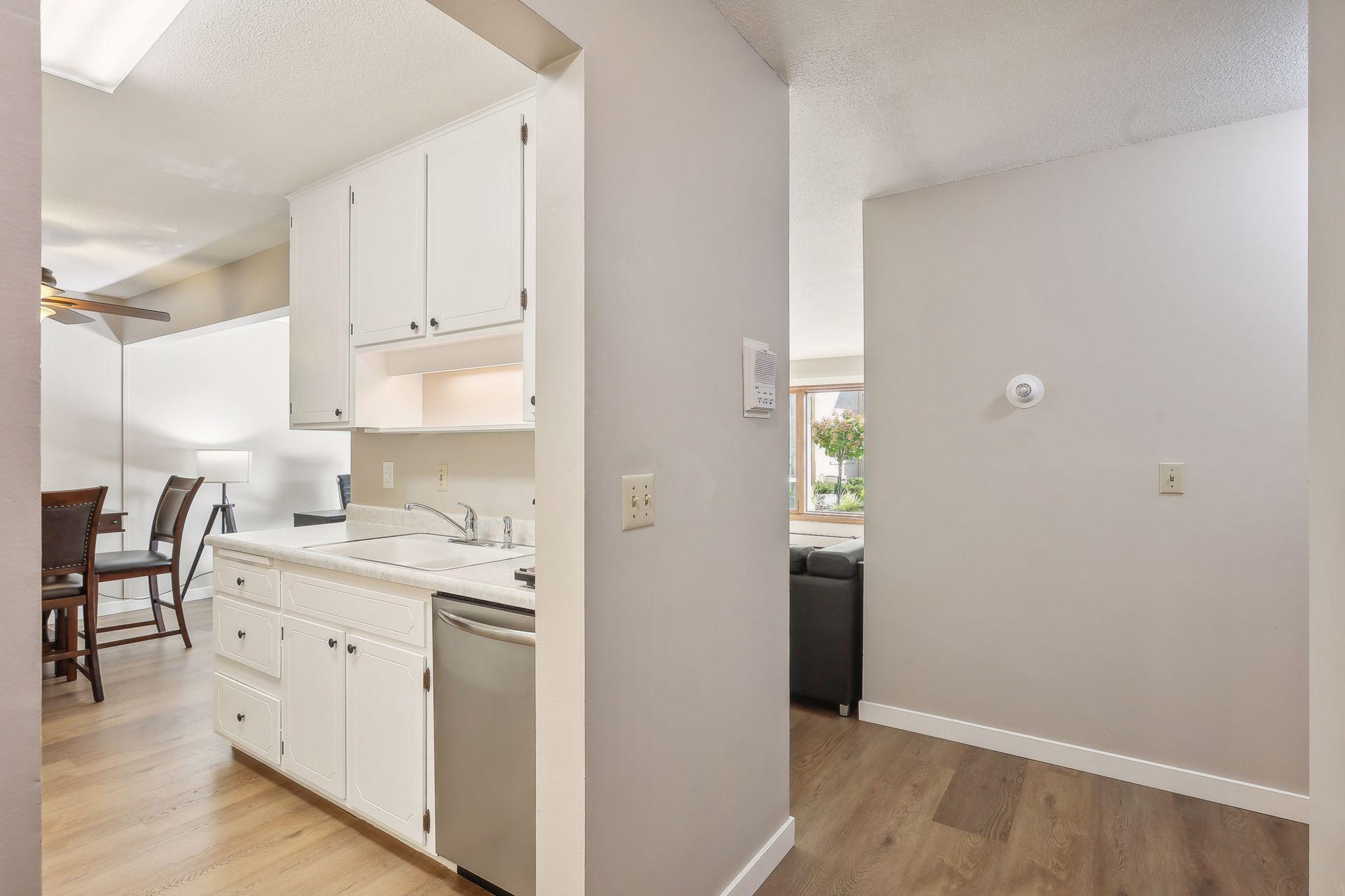 View of Residential at 4350 Brookside Court #114, Edina MN 55436, Edina (13 of 29) - Mike Wilen | Minnesota Team Real Estate