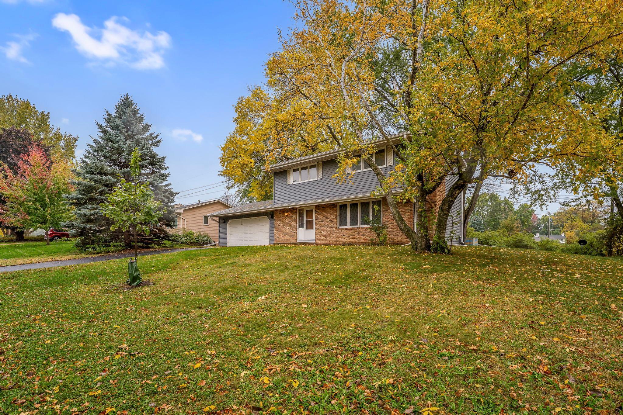 View of Residential at 11036 27th Avenue, Burnsville MN 55337, Burnsville (47 of 62) - Mike Wilen | Minnesota Team Real Estate