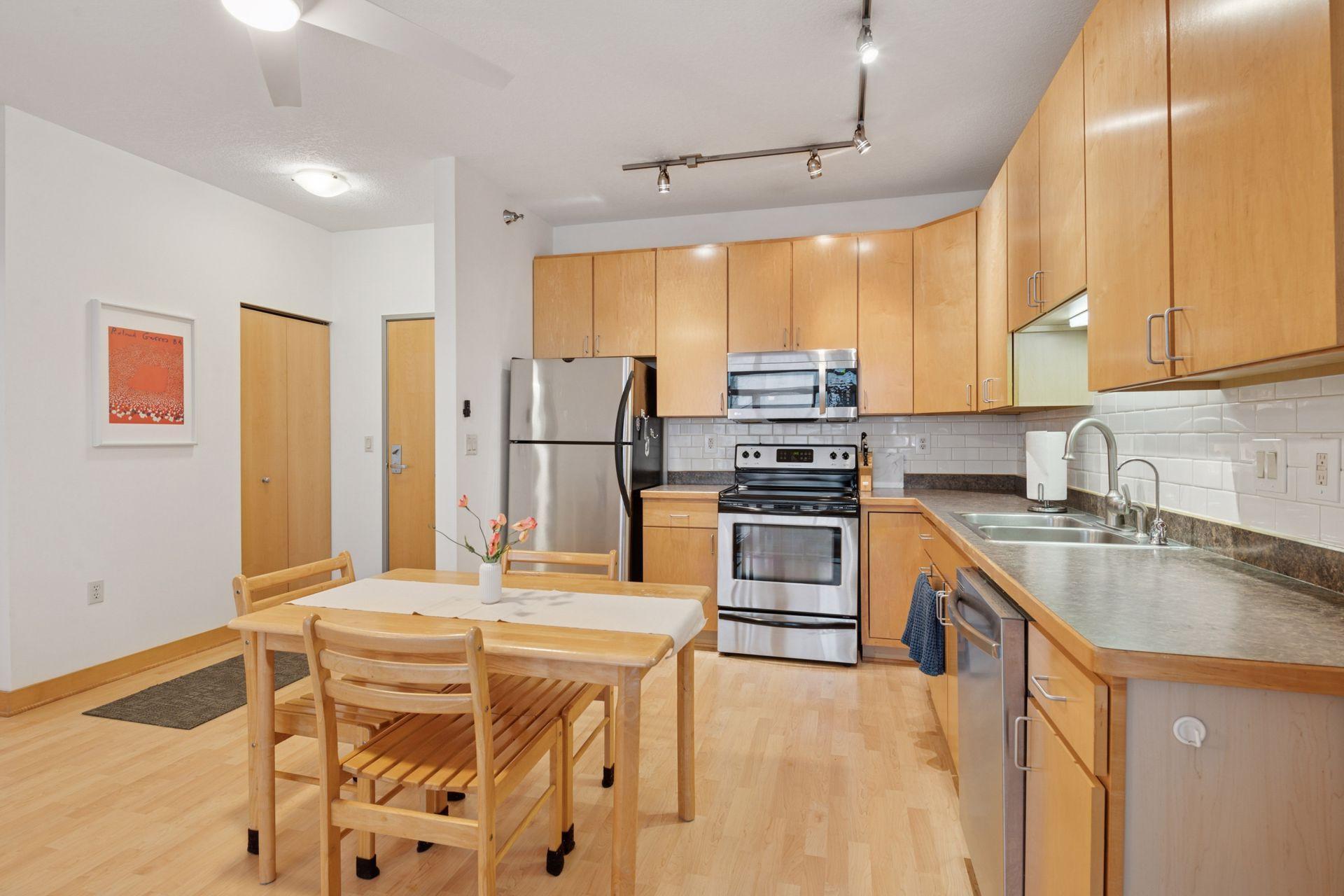 View of Residential at 2600 University Avenue #105, Minneapolis MN 55414, Minneapolis (10 of 30) - Mike Wilen | Minnesota Team Real Estate