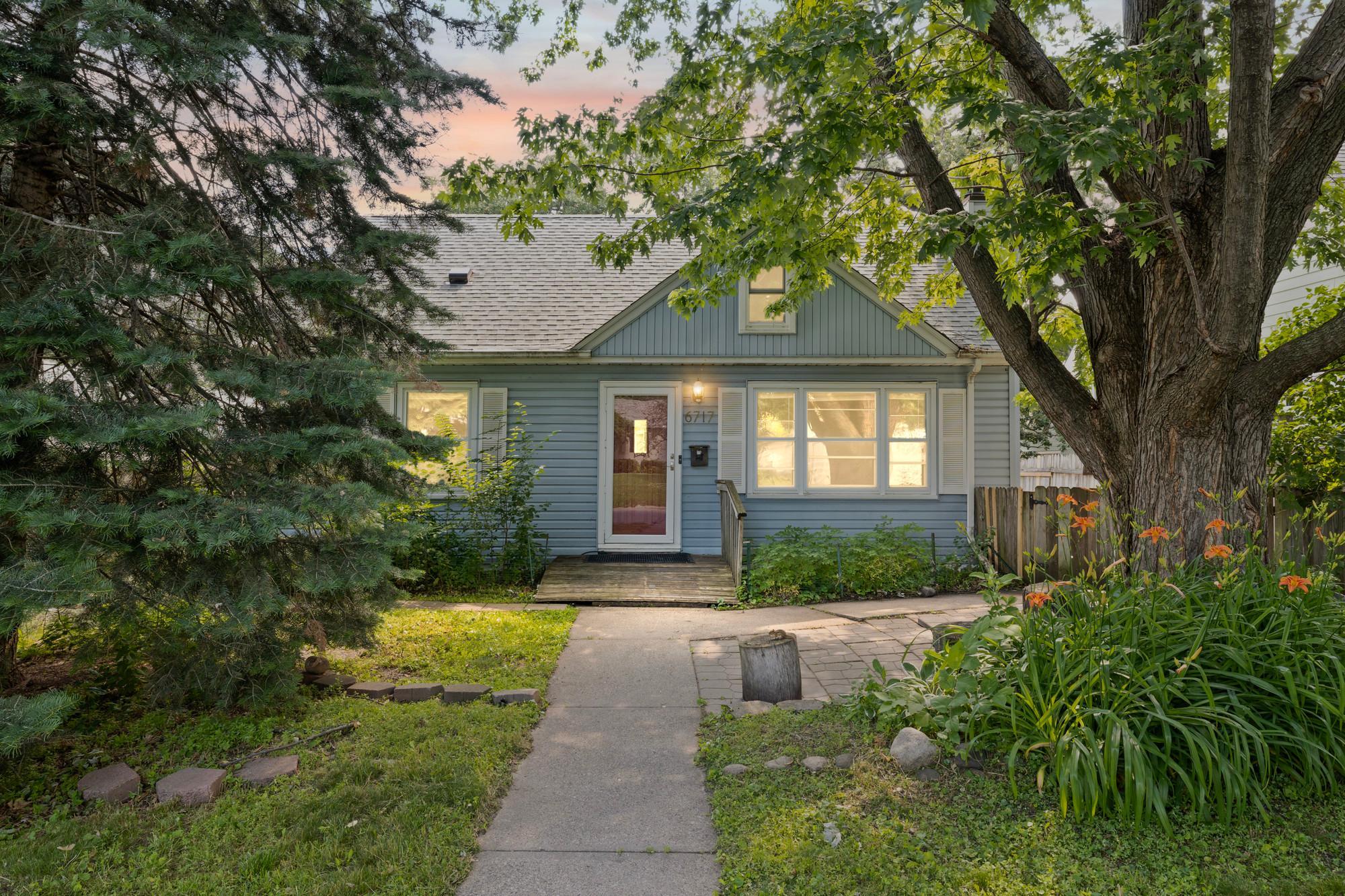 View of Residential at 6717 Queen Avenue, Richfield MN 55423, Richfield (38 of 41) - Mike Wilen | Minnesota Team Real Estate