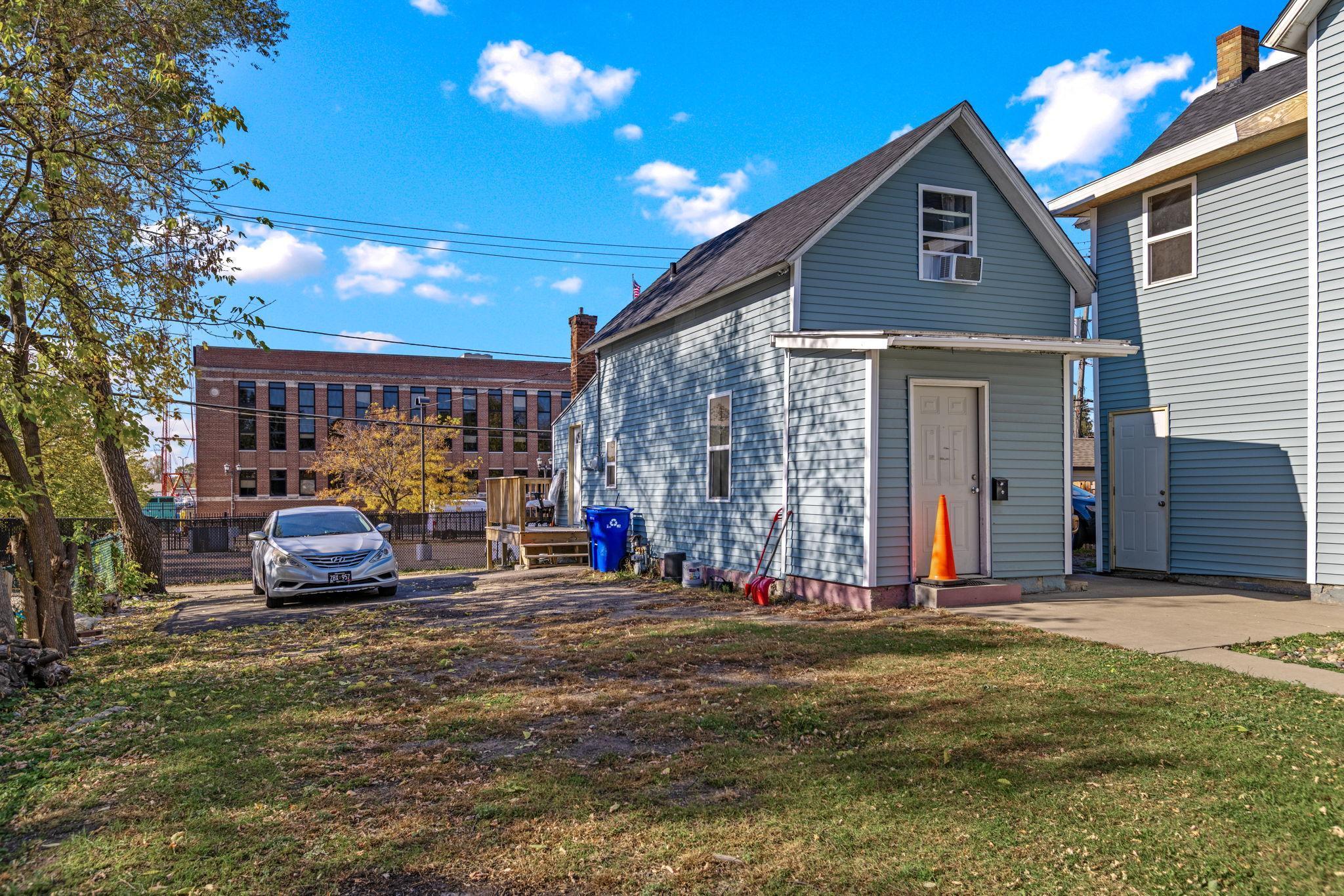 View of Residential Income at 821 Hardenbergh Place, Saint Paul MN 55117, Saint Paul (5 of 18) - Mike Wilen | Minnesota Team Real Estate