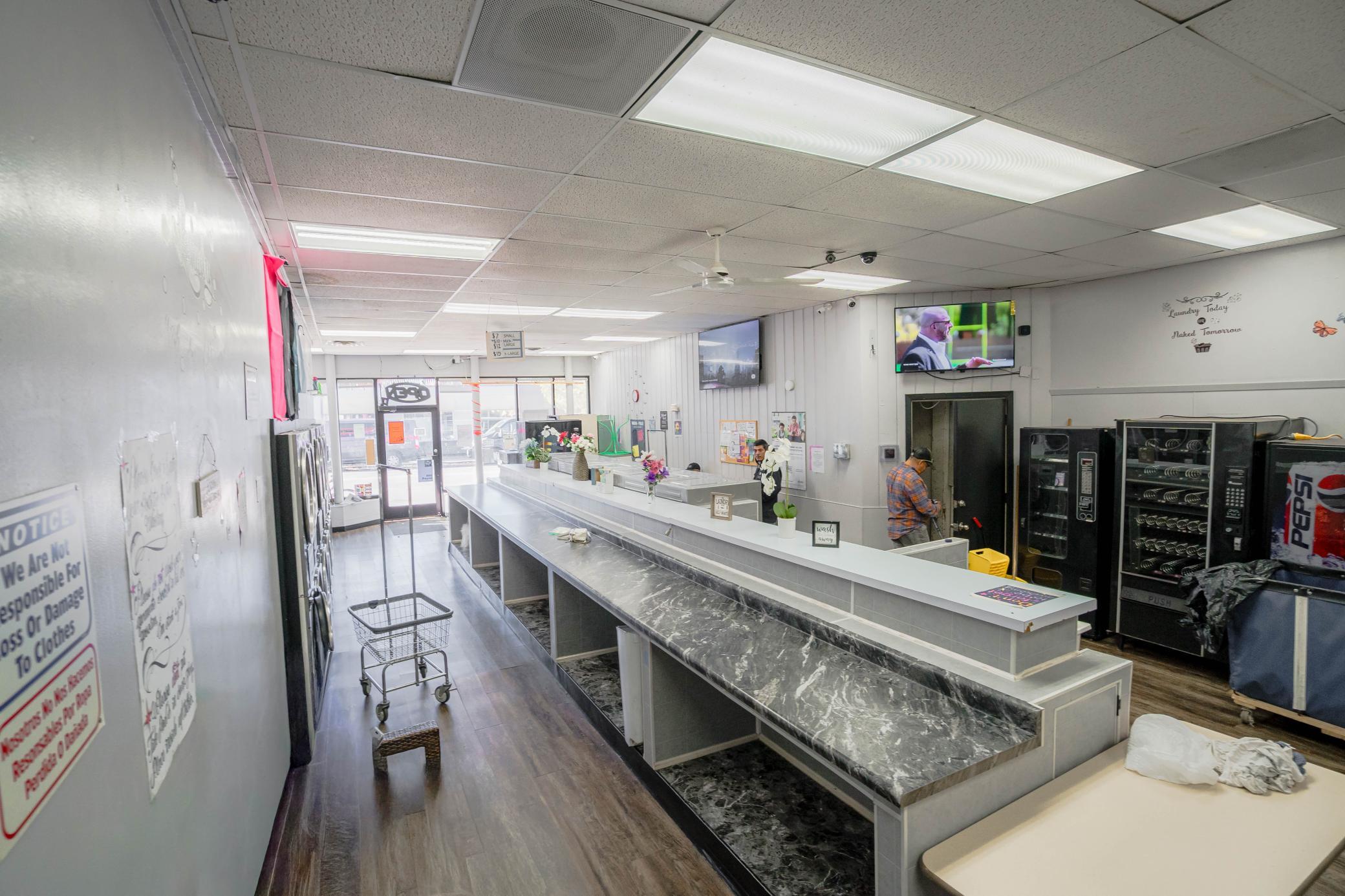 View of Commercial Sale at 890 Payne Avenue, Saint Paul MN 55130, Saint Paul (5 of 18) - Mike Wilen | Minnesota Team Real Estate