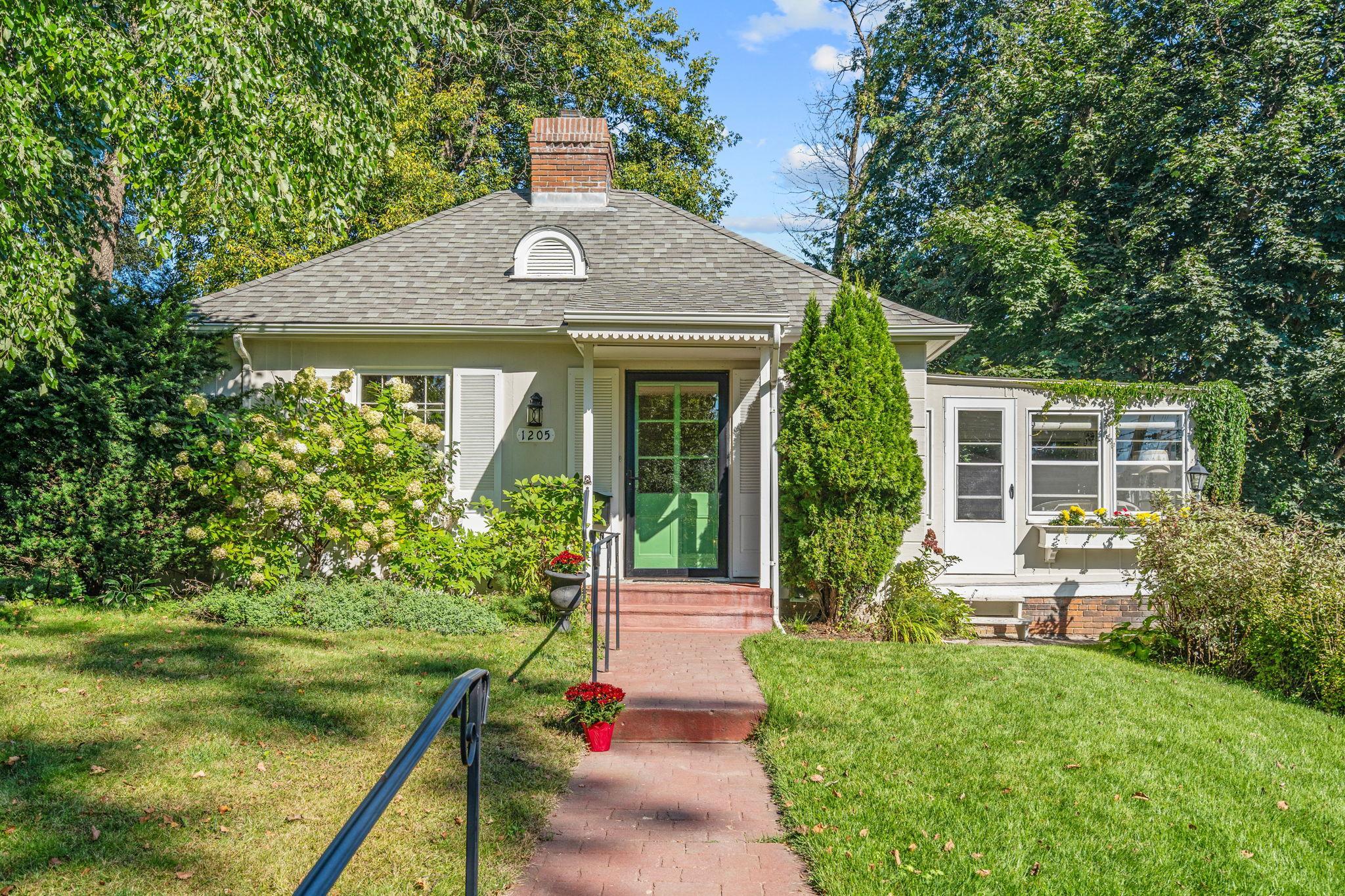 View of Residential at 1205 Eleanor Avenue, Saint Paul MN 55116, Saint Paul - Mike Wilen | Minnesota Team Real Estate