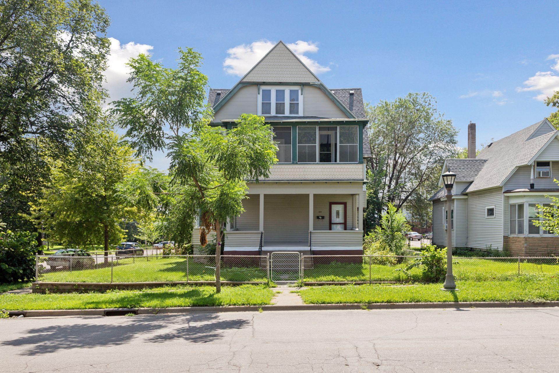 View of Residential Income at 320 Fuller Avenue, Saint Paul MN 55103, Saint Paul - Mike Wilen | Minnesota Team Real Estate
