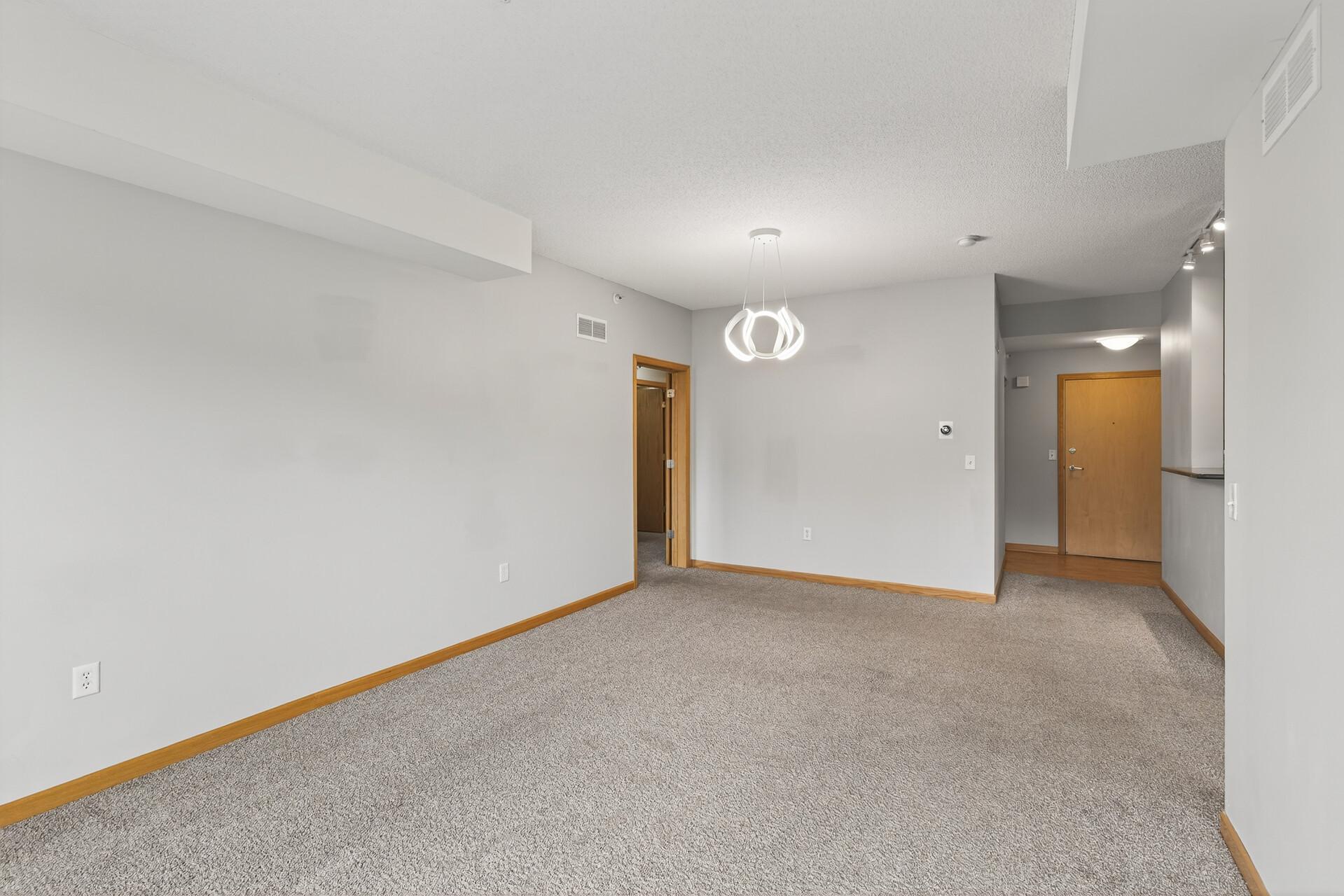 View of Residential at 820 Emerald Street #307, Saint Paul MN 55114, Saint Paul (14 of 33) - Mike Wilen | Minnesota Team Real Estate