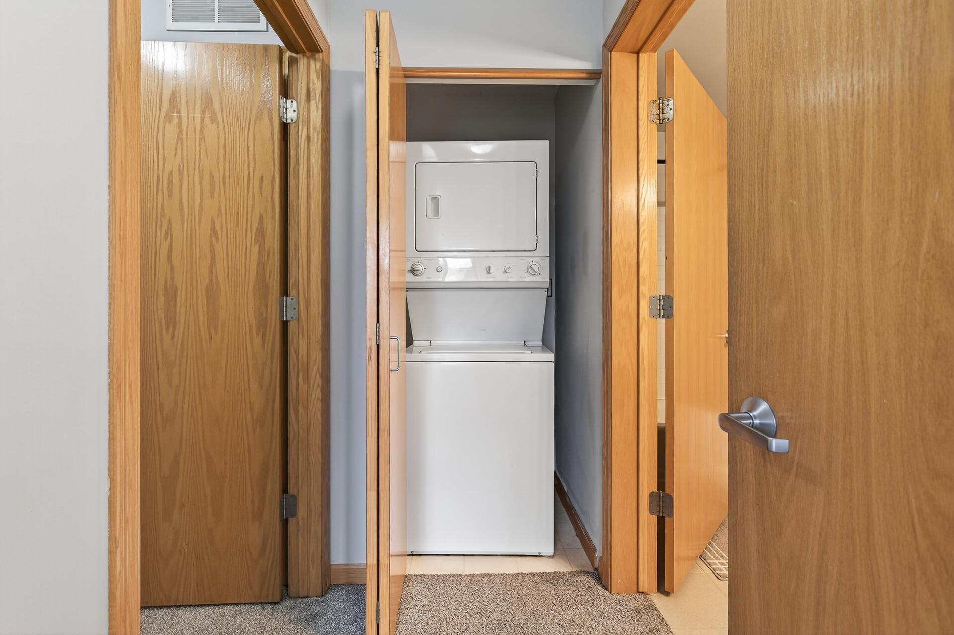View of Residential at 820 Emerald Street #307, Saint Paul MN 55114, Saint Paul (28 of 33) - Mike Wilen | Minnesota Team Real Estate