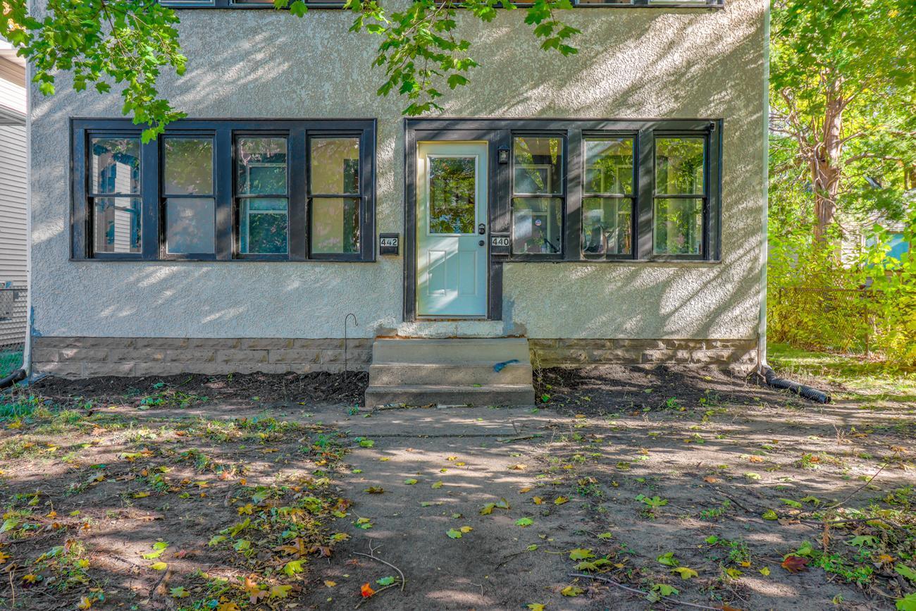 View of Residential Income at 442 Pierce Street, Saint Paul MN 55104, Saint Paul (33 of 40) - Mike Wilen | Minnesota Team Real Estate