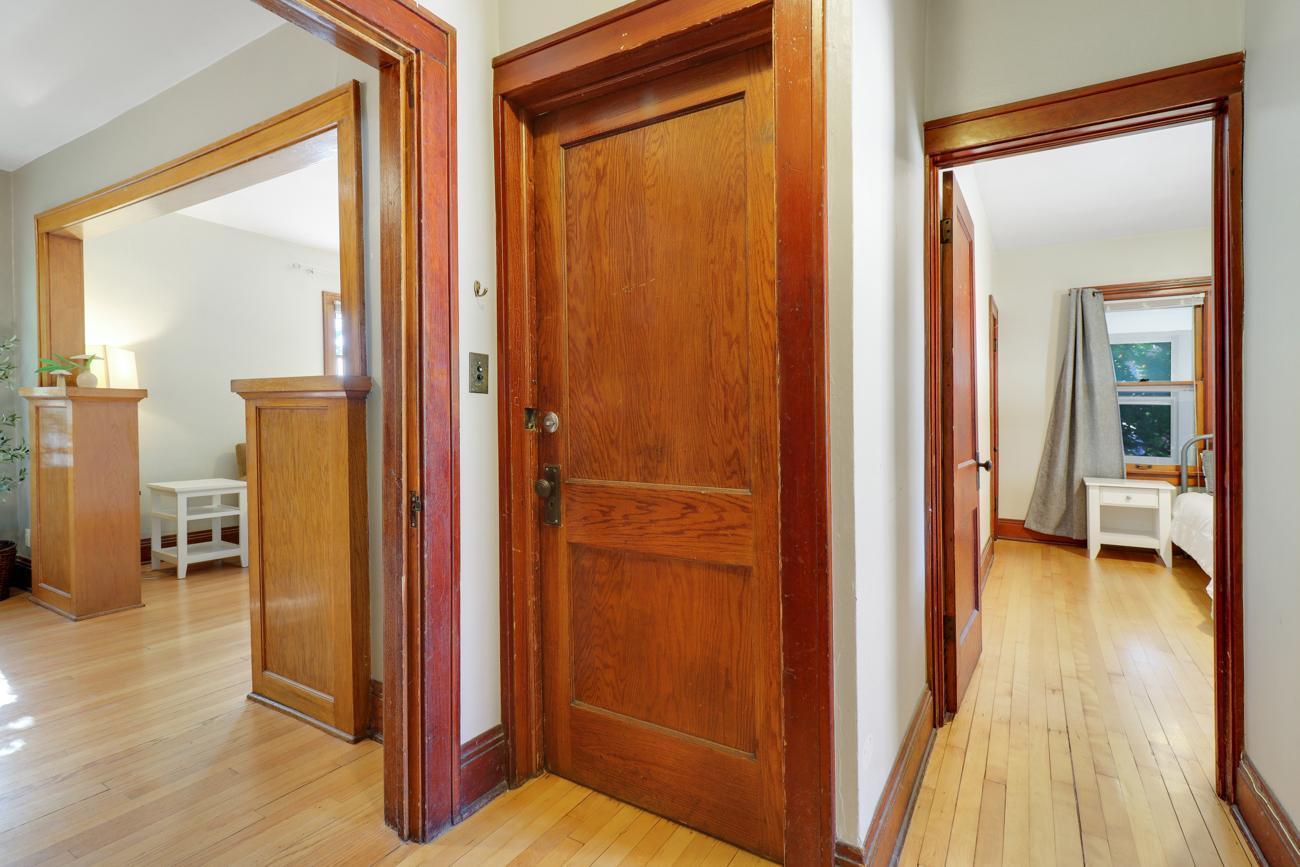 View of Residential Income at 442 Pierce Street, Saint Paul MN 55104, Saint Paul (29 of 40) - Mike Wilen | Minnesota Team Real Estate