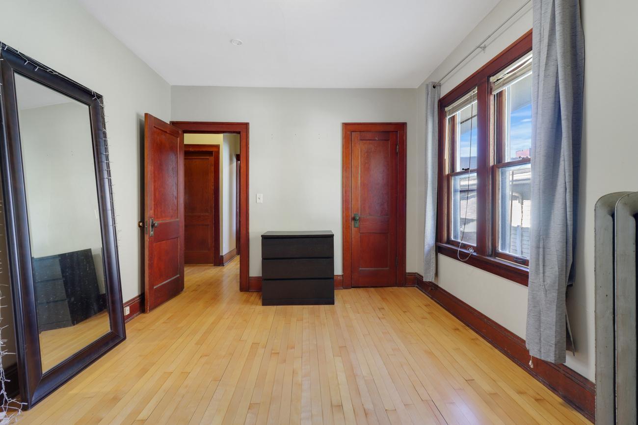 View of Residential Income at 442 Pierce Street, Saint Paul MN 55104, Saint Paul (26 of 40) - Mike Wilen | Minnesota Team Real Estate