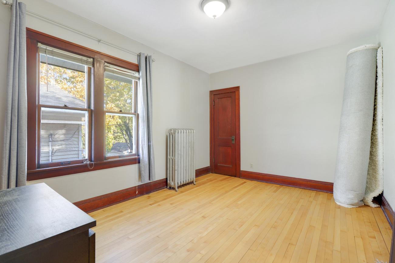 View of Residential Income at 442 Pierce Street, Saint Paul MN 55104, Saint Paul (24 of 40) - Mike Wilen | Minnesota Team Real Estate
