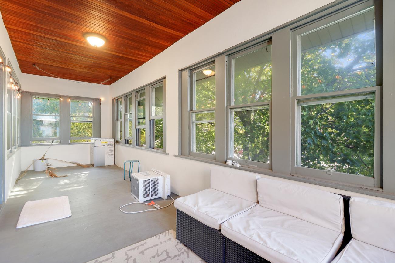 View of Residential Income at 442 Pierce Street, Saint Paul MN 55104, Saint Paul (18 of 40) - Mike Wilen | Minnesota Team Real Estate