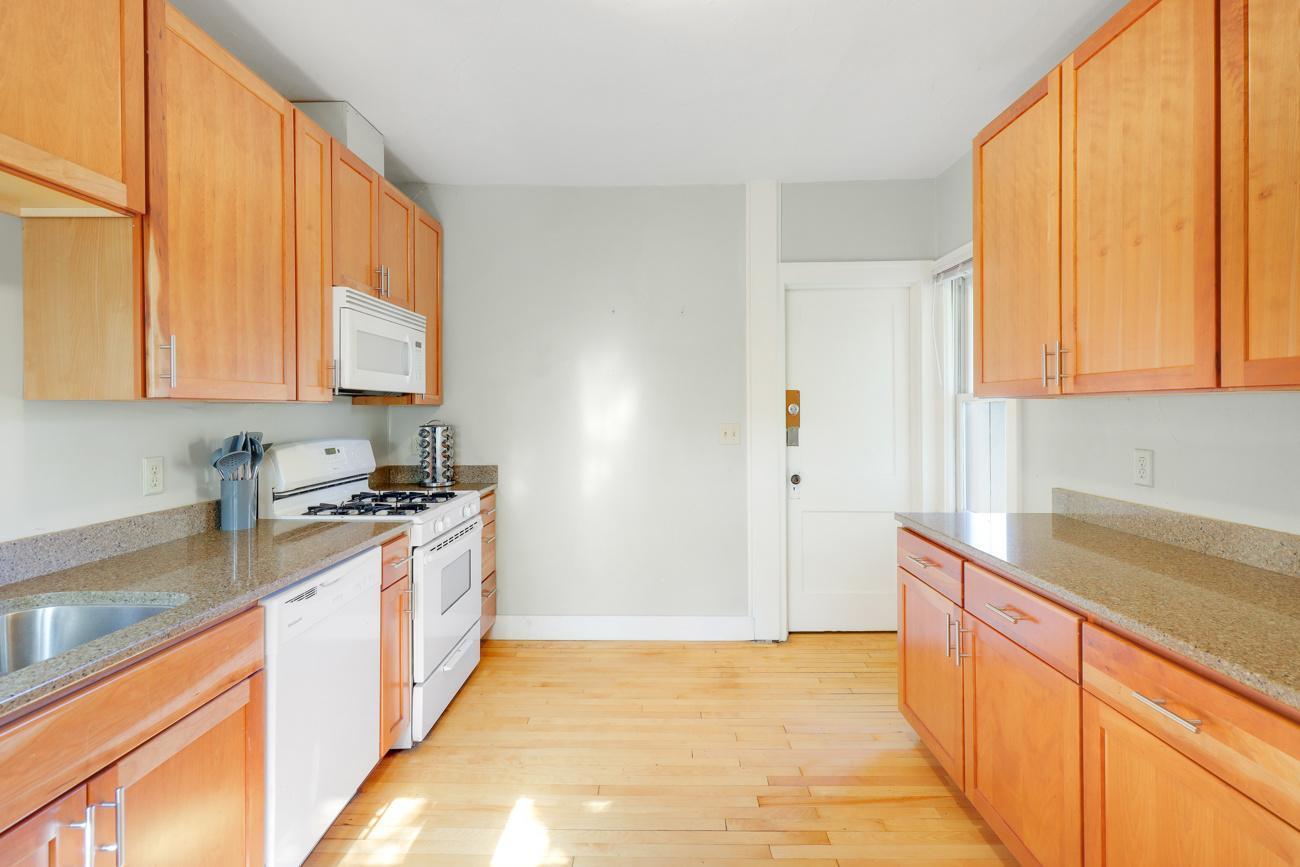 View of Residential Income at 442 Pierce Street, Saint Paul MN 55104, Saint Paul (11 of 40) - Mike Wilen | Minnesota Team Real Estate