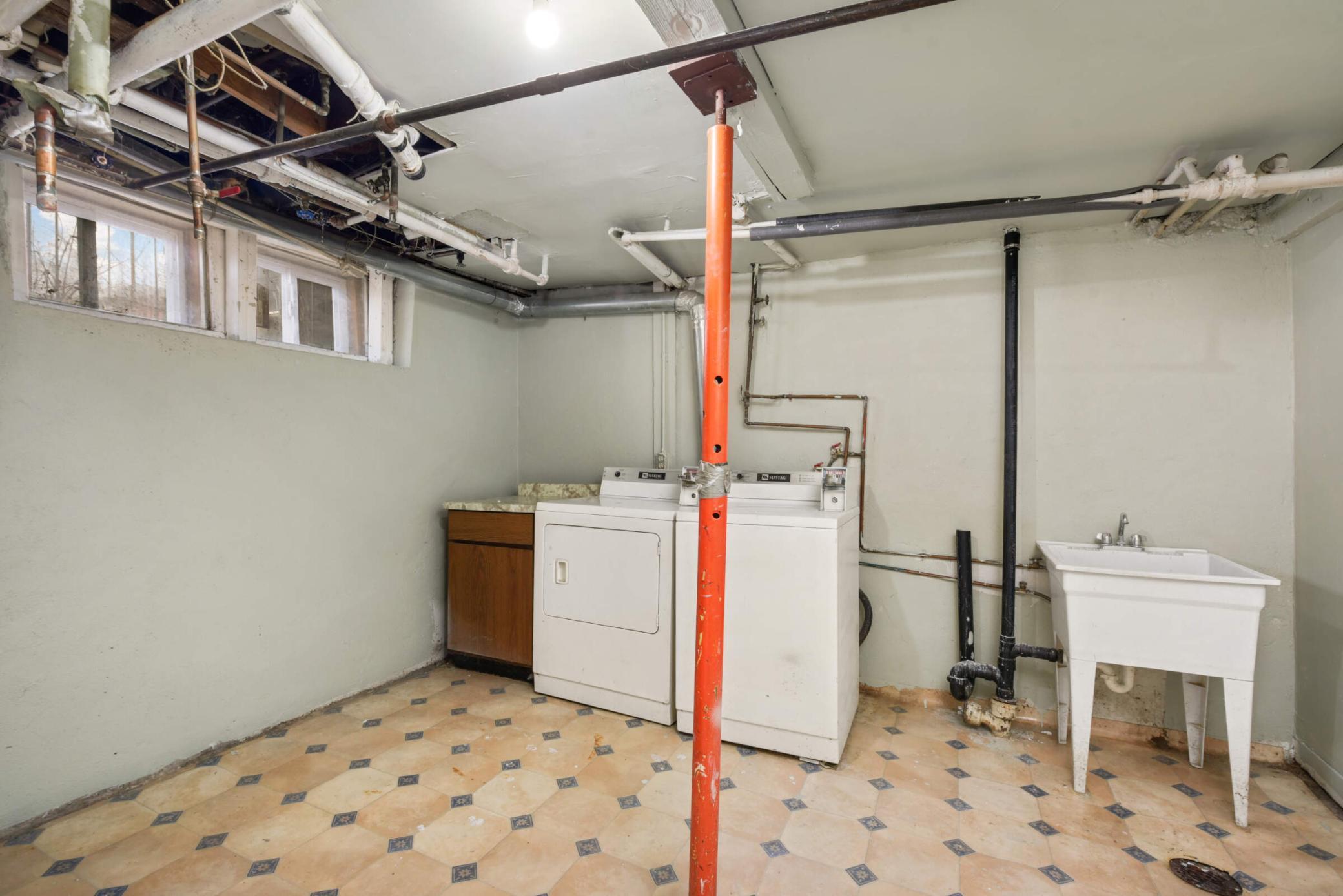 View of Residential Income at 2507 Lyndale Avenue, Minneapolis MN 55405, Minneapolis (42 of 53) - Mike Wilen | Minnesota Team Real Estate