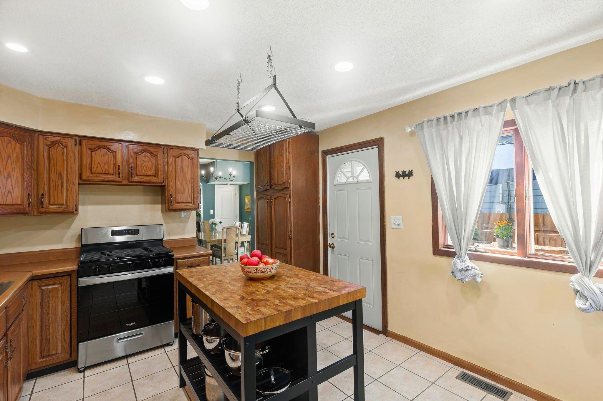 View of Residential at 417 Toronto Street, Saint Paul MN 55102, Saint Paul (16 of 53) - Mike Wilen | Minnesota Team Real Estate