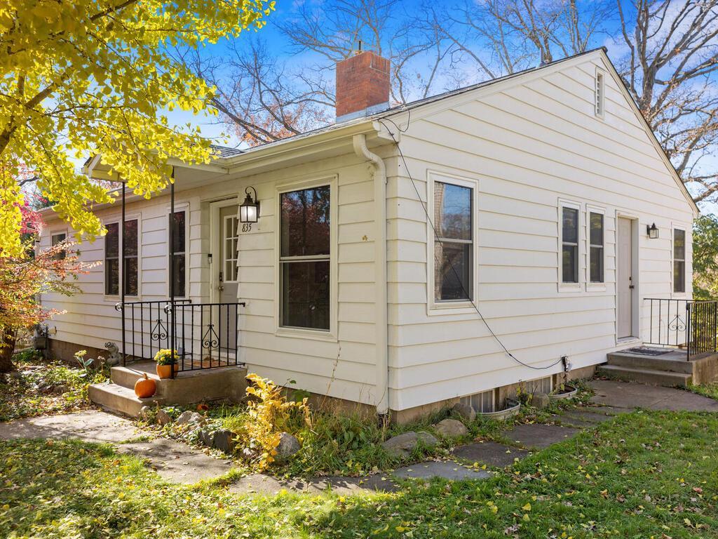 View of Residential at 835 Mahtomedi Avenue, Mahtomedi MN 55115, Mahtomedi - Mike Wilen | Minnesota Team Real Estate