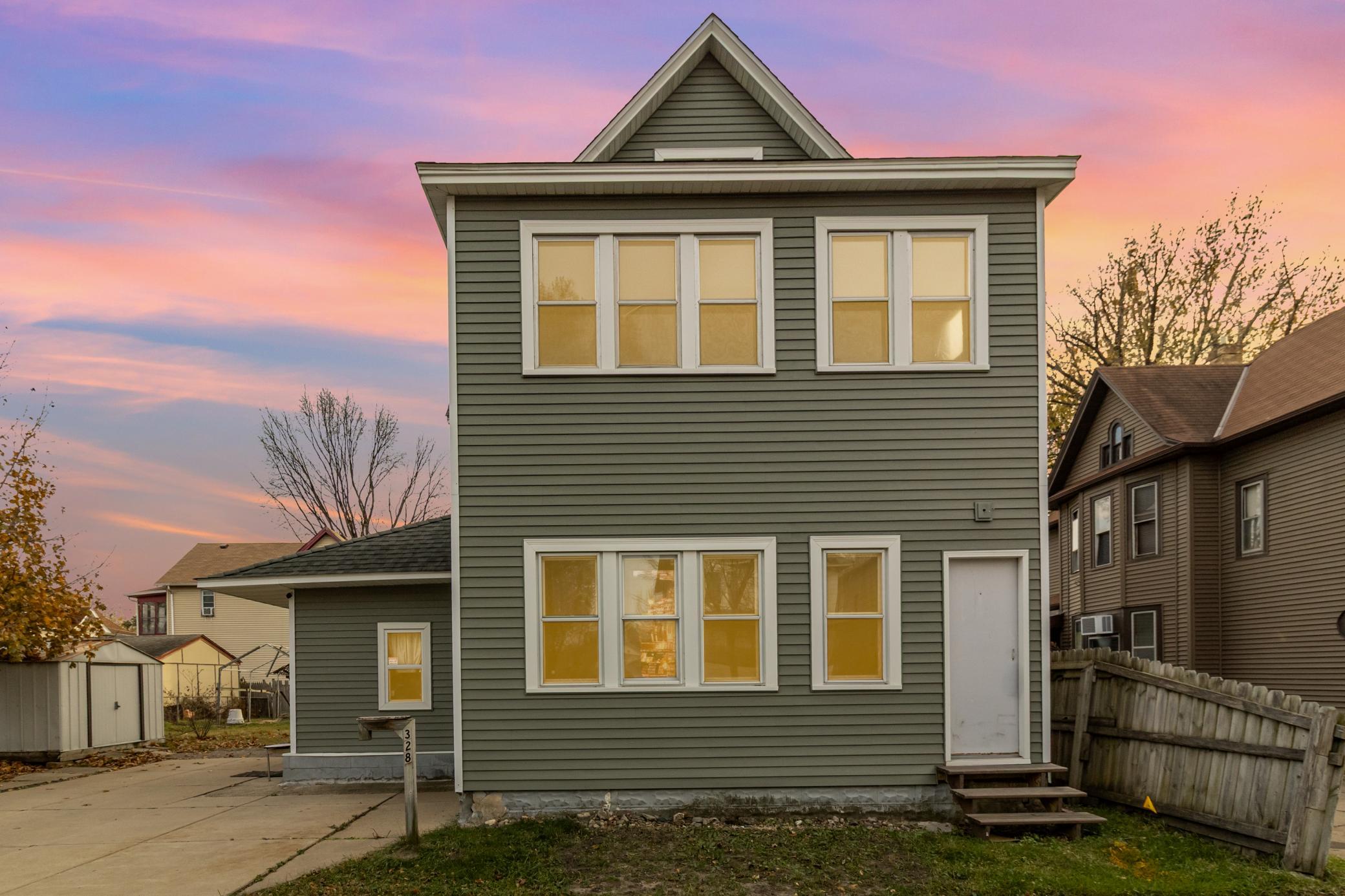 View of Residential Income at 328 Edmund Avenue, Saint Paul MN 55103, Saint Paul - Mike Wilen | Minnesota Team Real Estate