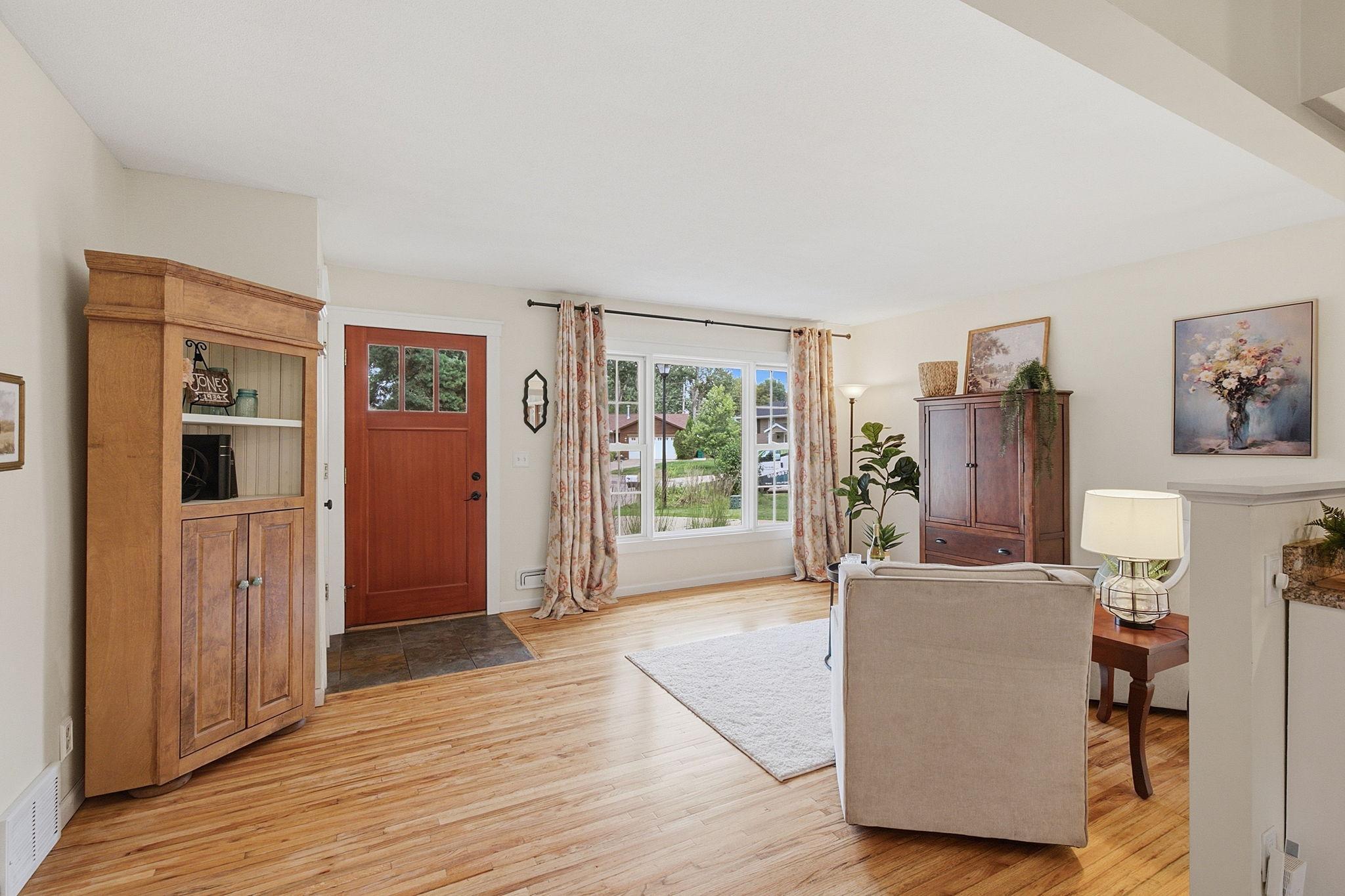 View of Residential at 172 Strese Circle, Apple Valley MN 55124, Apple Valley (7 of 43) - Mike Wilen | Minnesota Team Real Estate