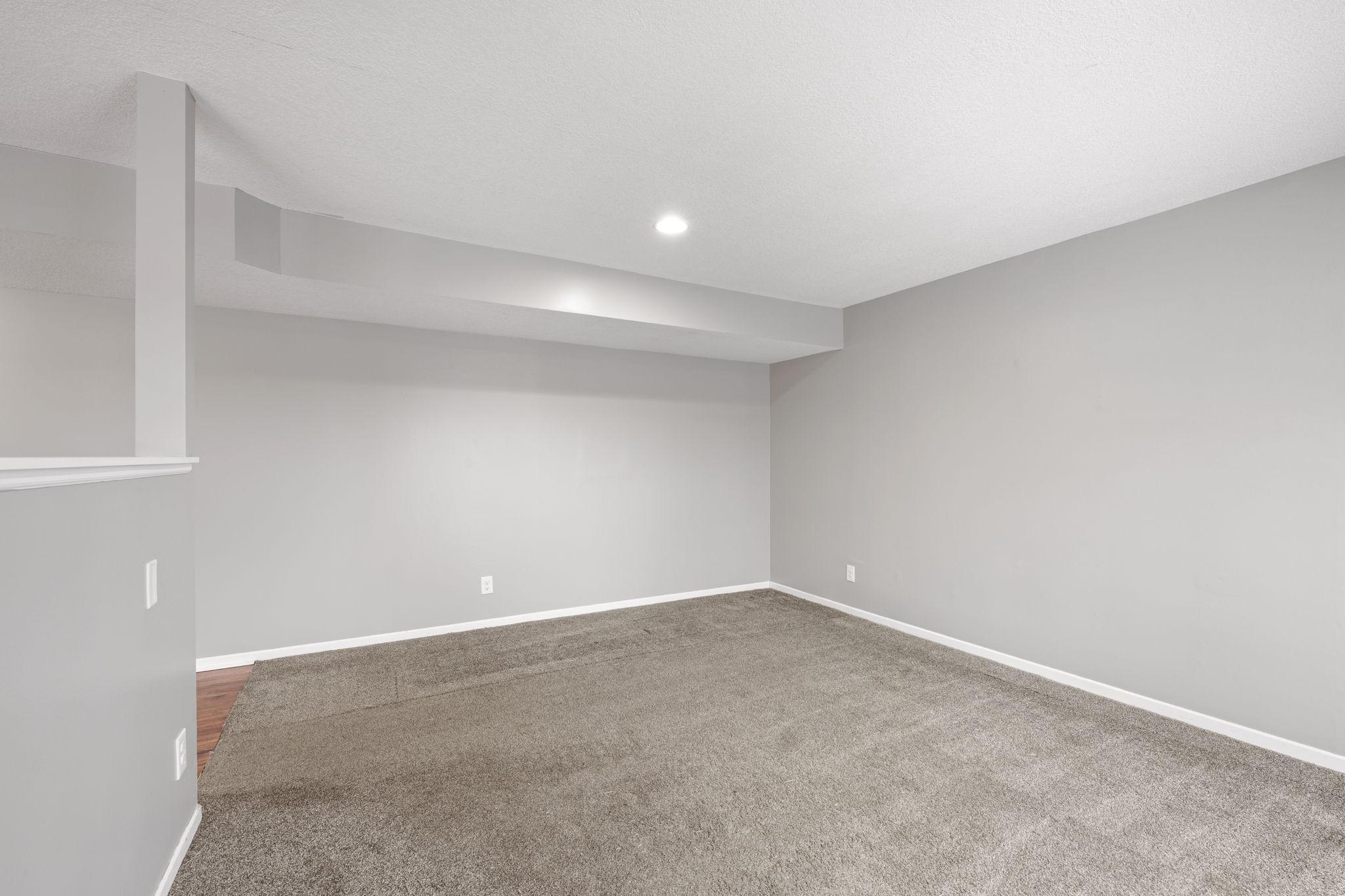 View of Residential at 7888 Dunmore Road, Woodbury MN 55125, Woodbury (16 of 34) - Mike Wilen | Minnesota Team Real Estate