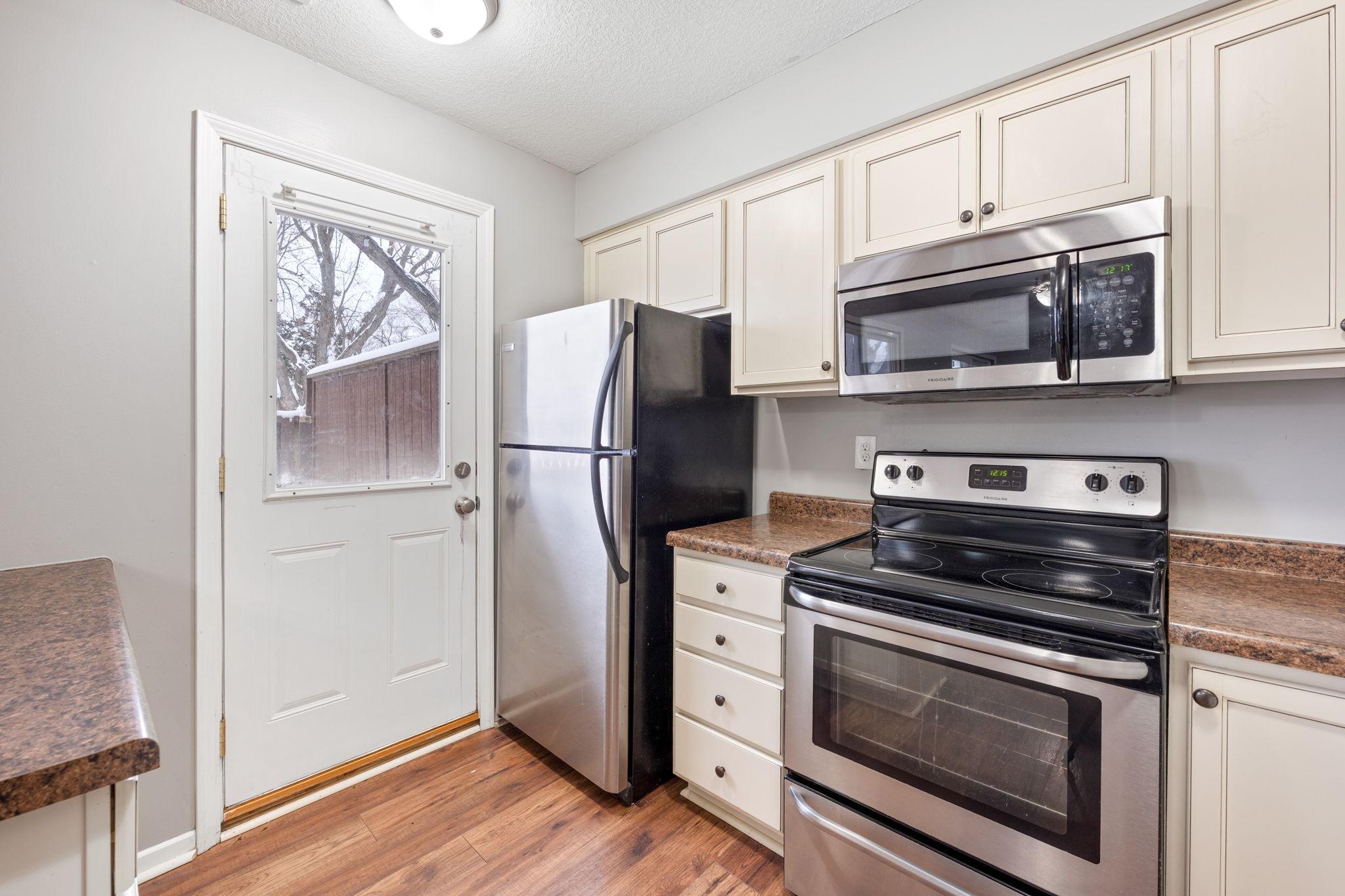 View of Residential at 7888 Dunmore Road, Woodbury MN 55125, Woodbury (7 of 34) - Mike Wilen | Minnesota Team Real Estate