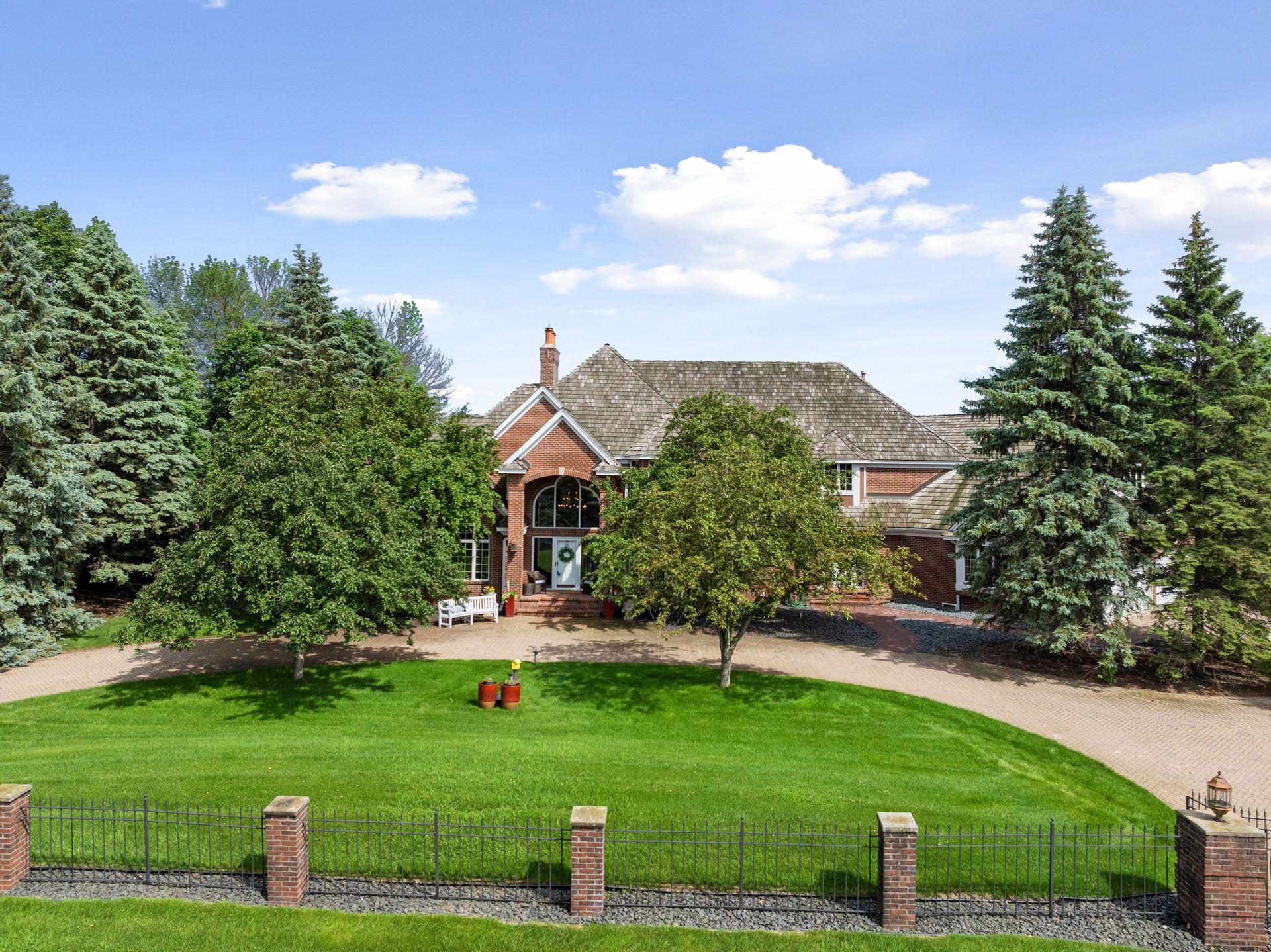 View of Residential at 10 Apple Orchard Court, Dellwood MN 55110, Dellwood (3 of 118) - Mike Wilen | Minnesota Team Real Estate