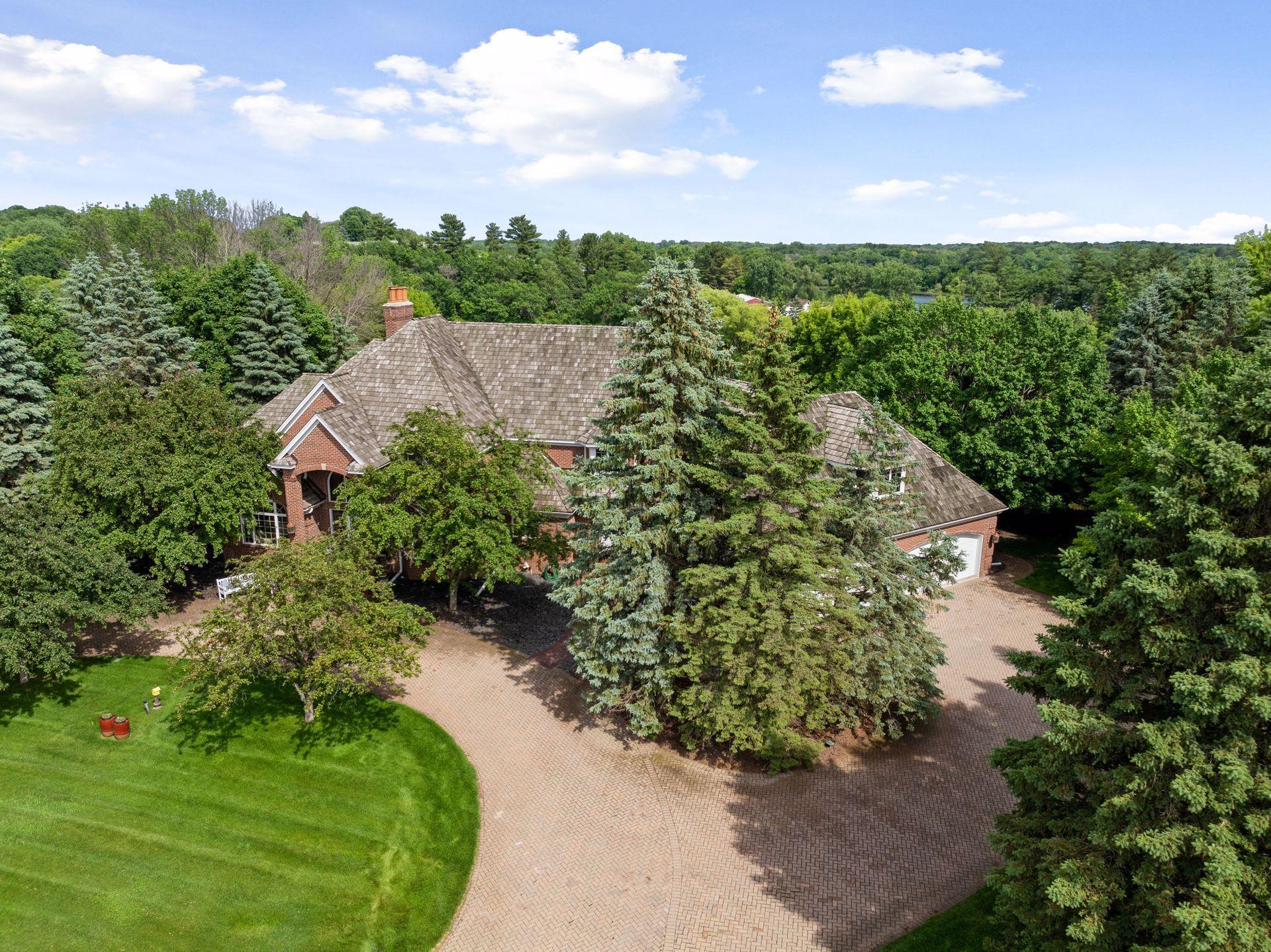 View of Residential at 10 Apple Orchard Court, Dellwood MN 55110, Dellwood (14 of 118) - Mike Wilen | Minnesota Team Real Estate
