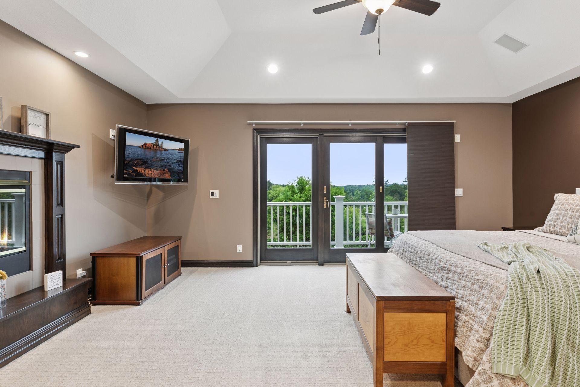 View of Residential at 10 Apple Orchard Court, Dellwood MN 55110, Dellwood (71 of 118) - Mike Wilen | Minnesota Team Real Estate