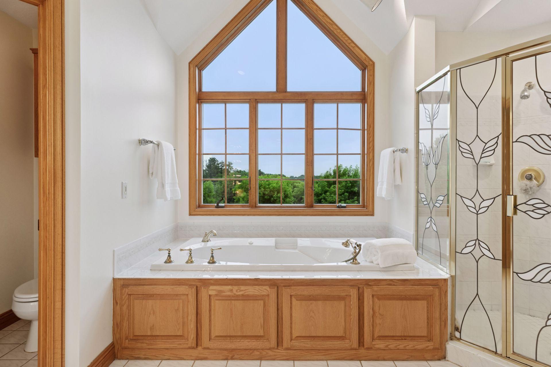 View of Residential at 10 Apple Orchard Court, Dellwood MN 55110, Dellwood (78 of 118) - Mike Wilen | Minnesota Team Real Estate