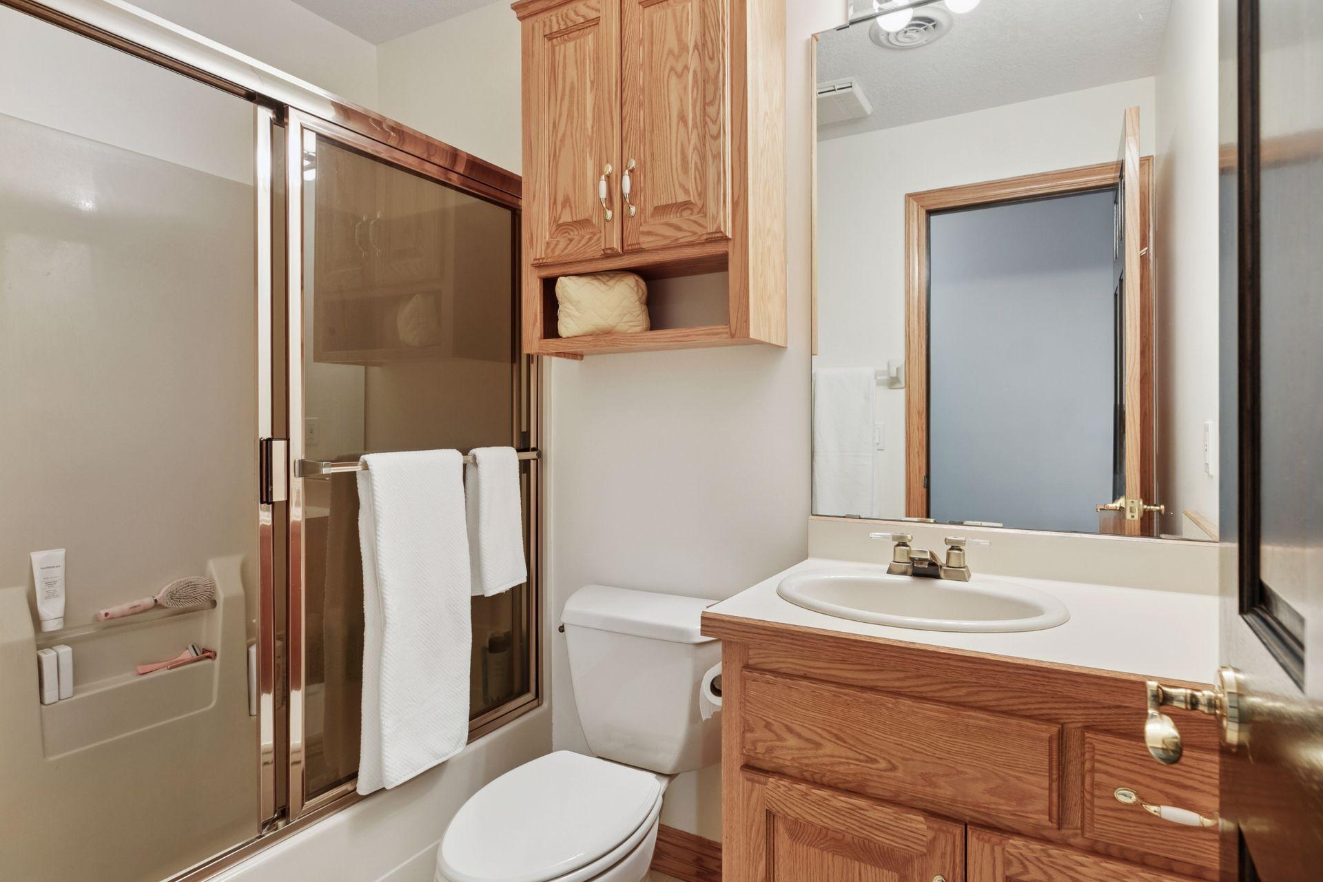 View of Residential at 10 Apple Orchard Court, Dellwood MN 55110, Dellwood (83 of 118) - Mike Wilen | Minnesota Team Real Estate
