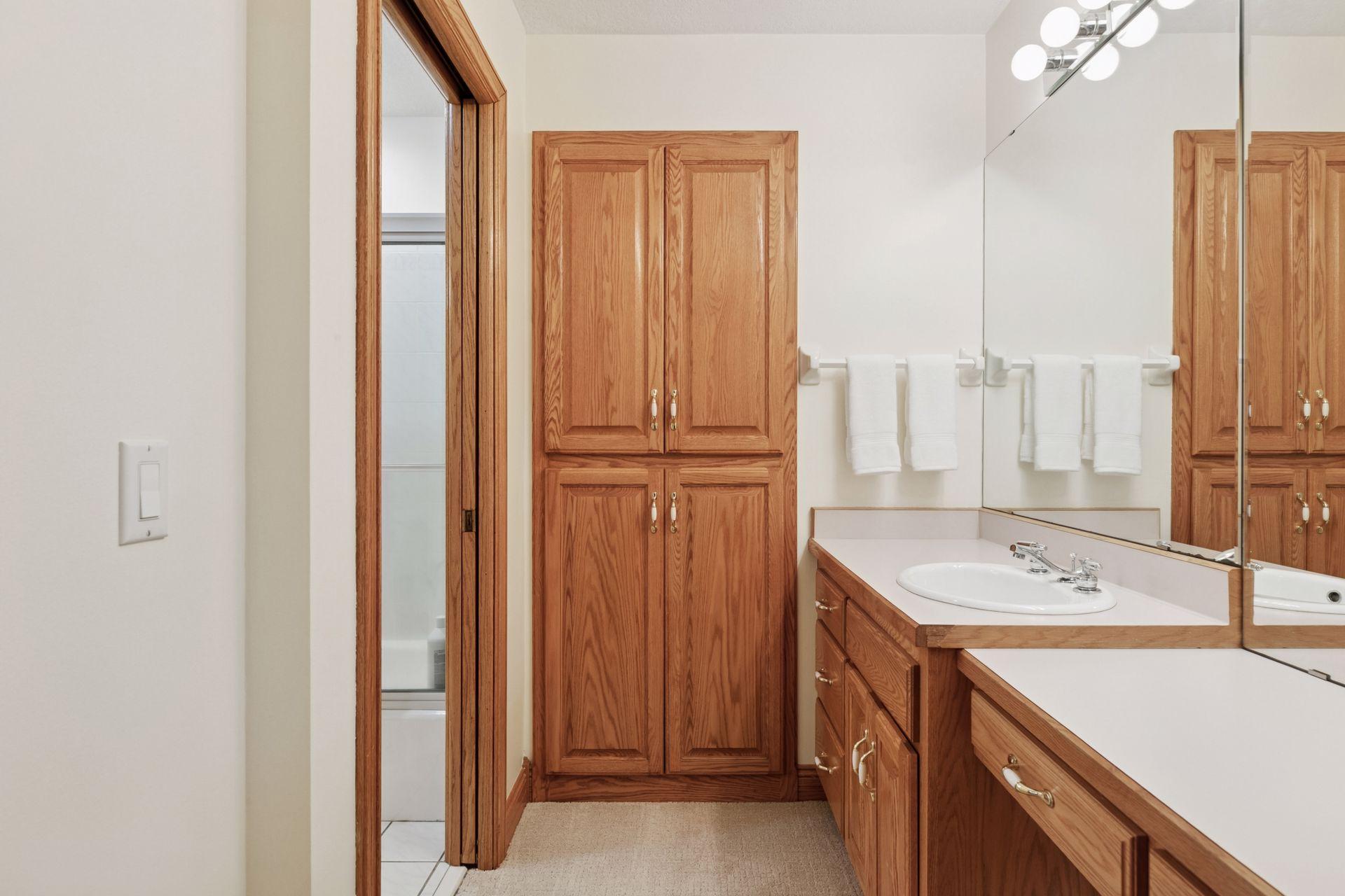 View of Residential at 10 Apple Orchard Court, Dellwood MN 55110, Dellwood (86 of 118) - Mike Wilen | Minnesota Team Real Estate