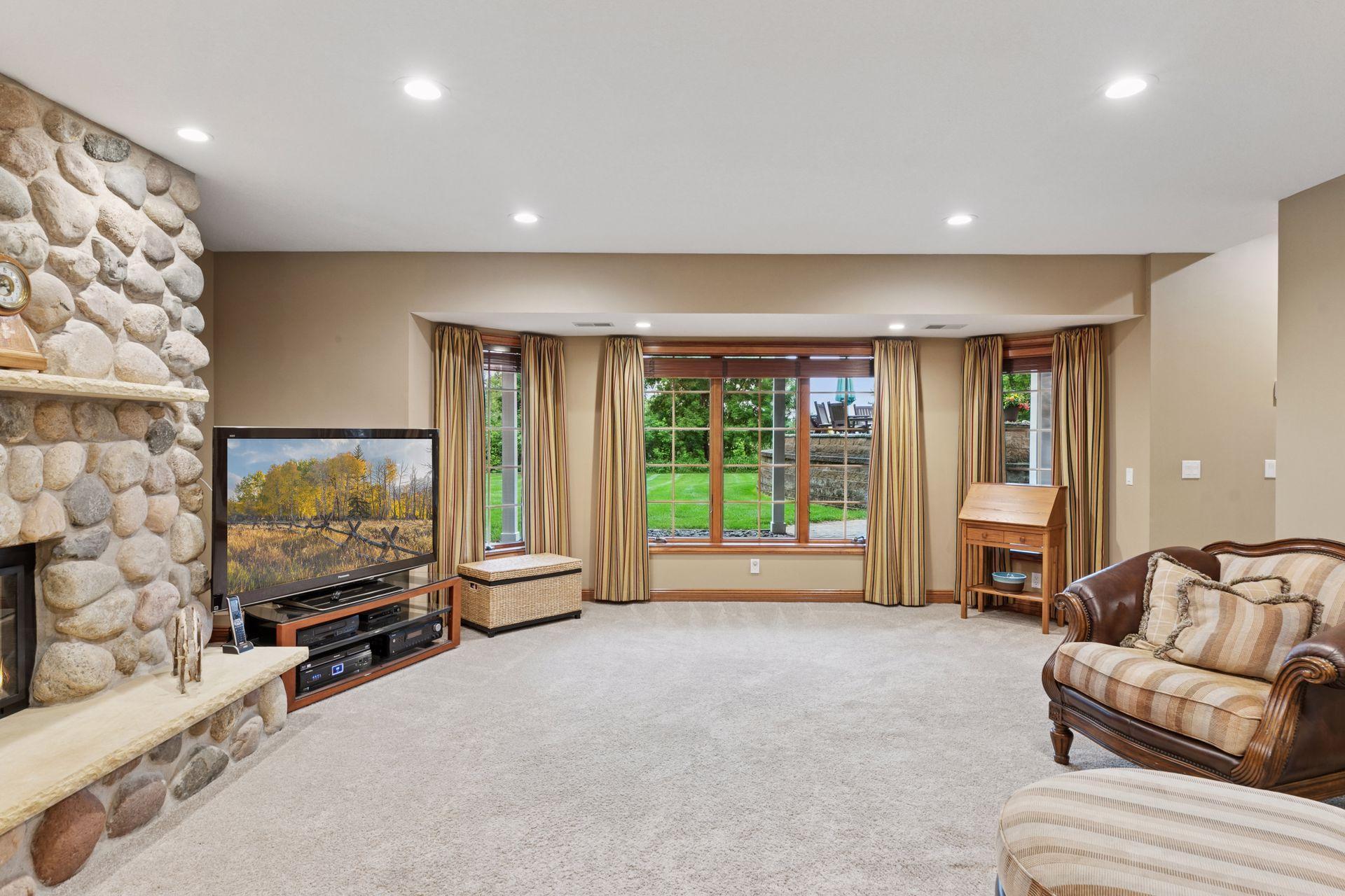 View of Residential at 10 Apple Orchard Court, Dellwood MN 55110, Dellwood (94 of 118) - Mike Wilen | Minnesota Team Real Estate