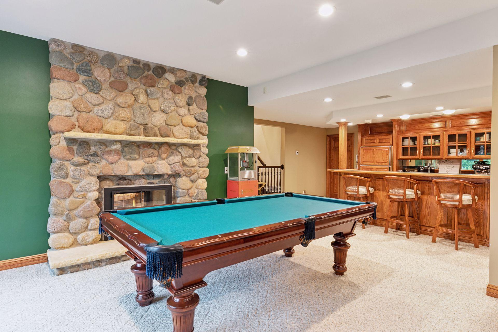 View of Residential at 10 Apple Orchard Court, Dellwood MN 55110, Dellwood (101 of 118) - Mike Wilen | Minnesota Team Real Estate