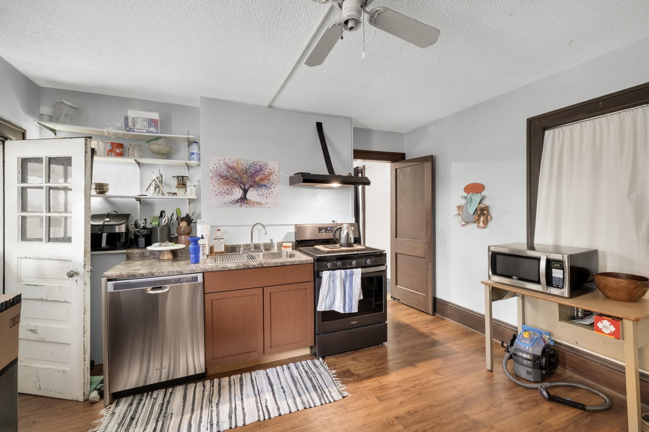 View of Residential Income at 3940 Park Avenue, Minneapolis MN 55407, Minneapolis (29 of 36) - Mike Wilen | Minnesota Team Real Estate