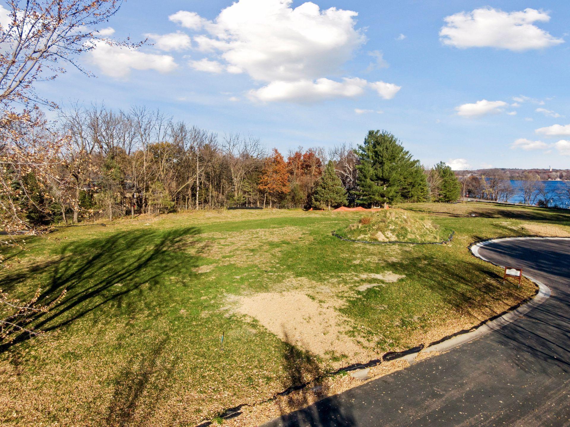View of Residential at 3981 White Oak Lane, Chanhassen MN 55331, Chanhassen (27 of 33) - Mike Wilen | Minnesota Team Real Estate