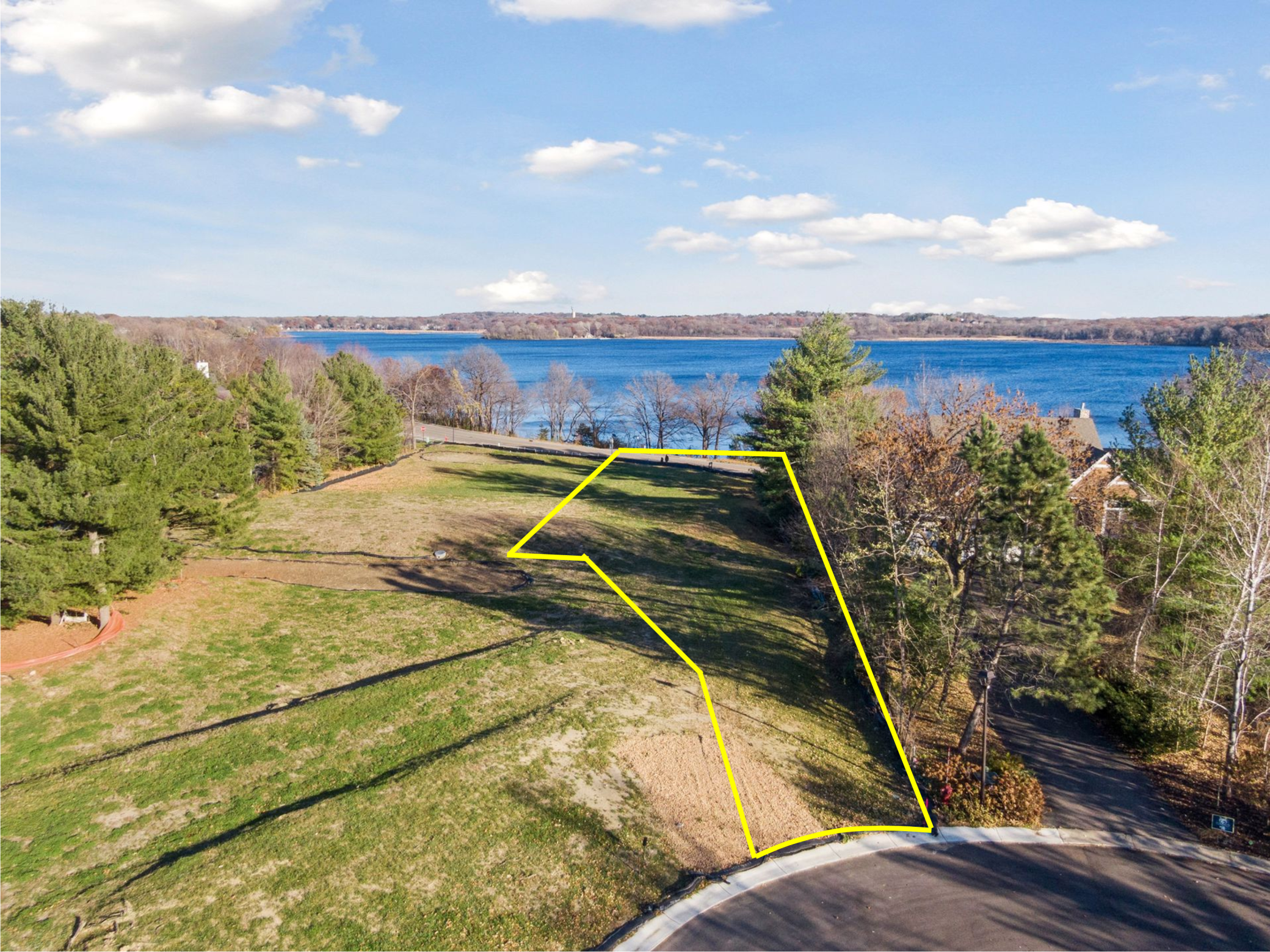 View of Residential at 3921 White Oak Lane, Chanhassen MN 55331, Chanhassen (27 of 36) - Mike Wilen | Minnesota Team Real Estate